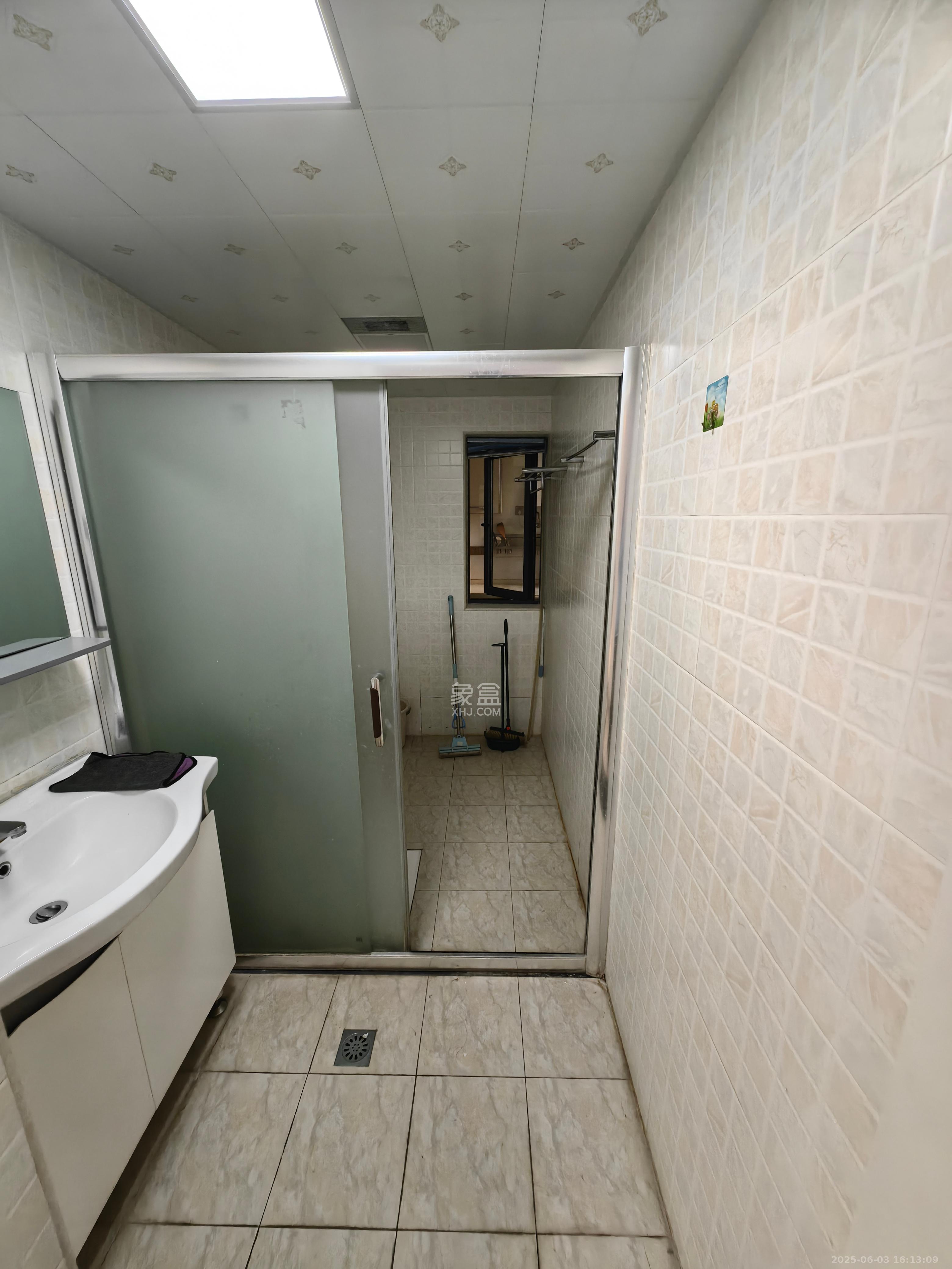 中建芙蓉嘉苑  3室2厅2卫   2500.00元/月室内图