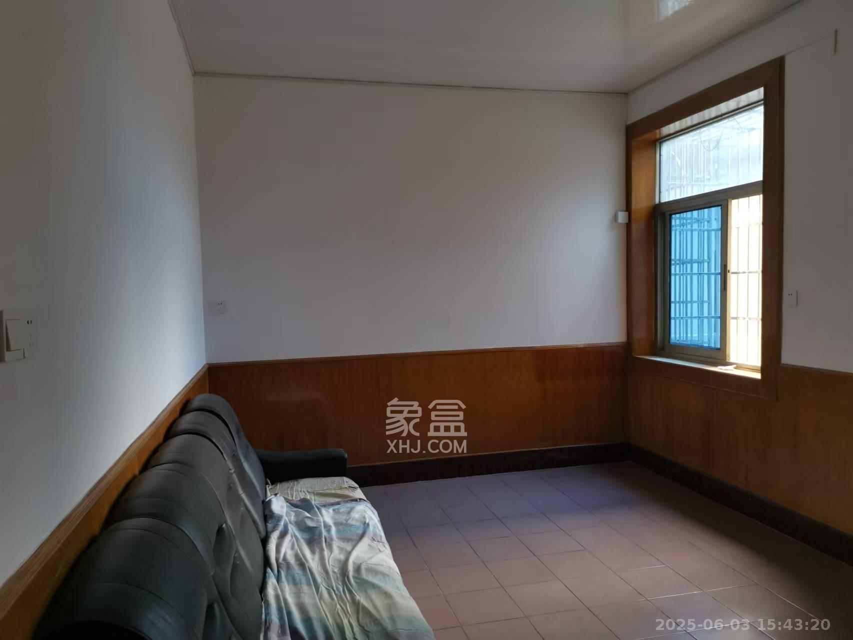动力南苑  2室1厅1卫   1500.00元/月室内图