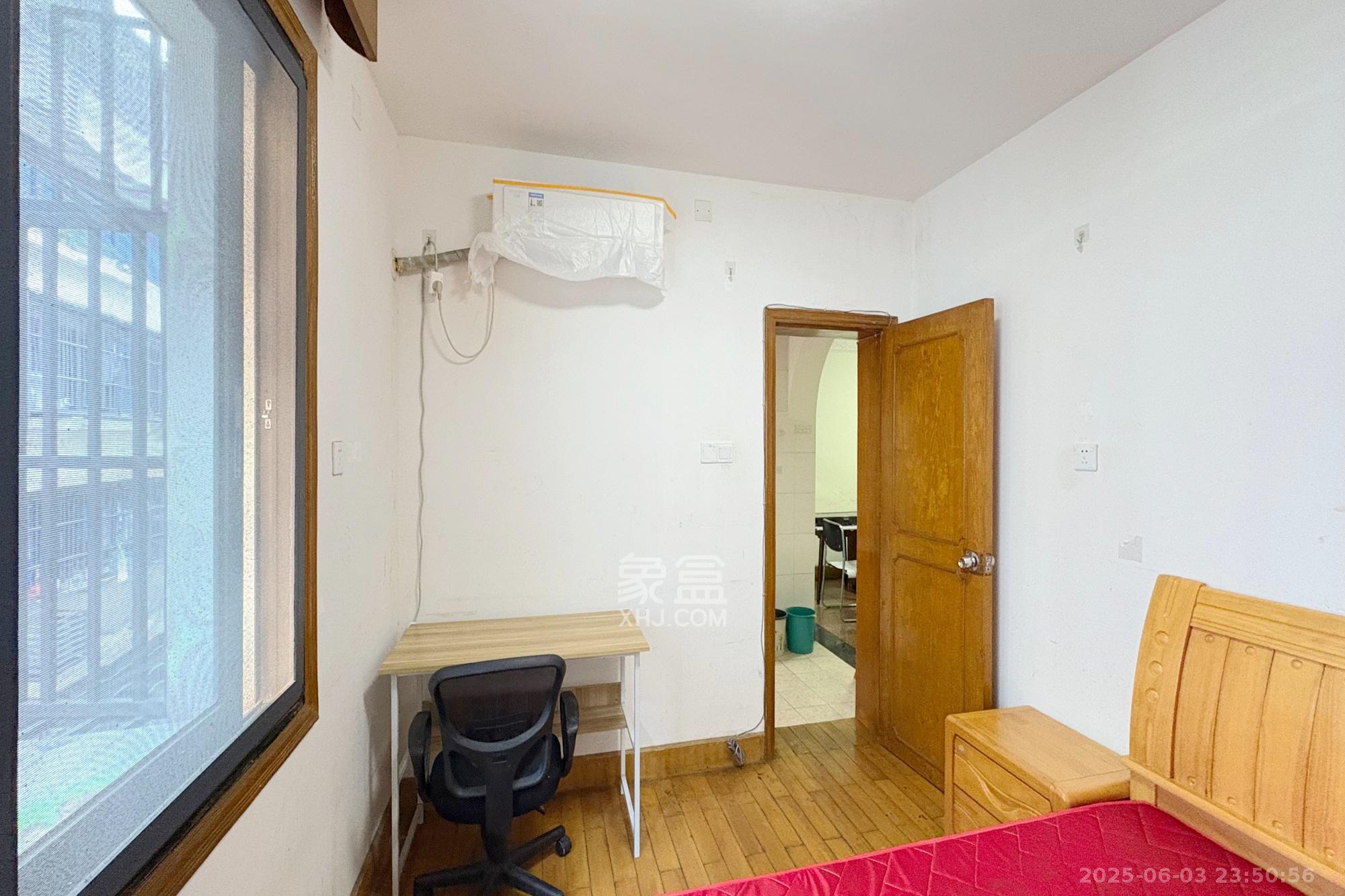 里仁巷22号工商联宿舍  2室1厅1卫    53.8万卧室