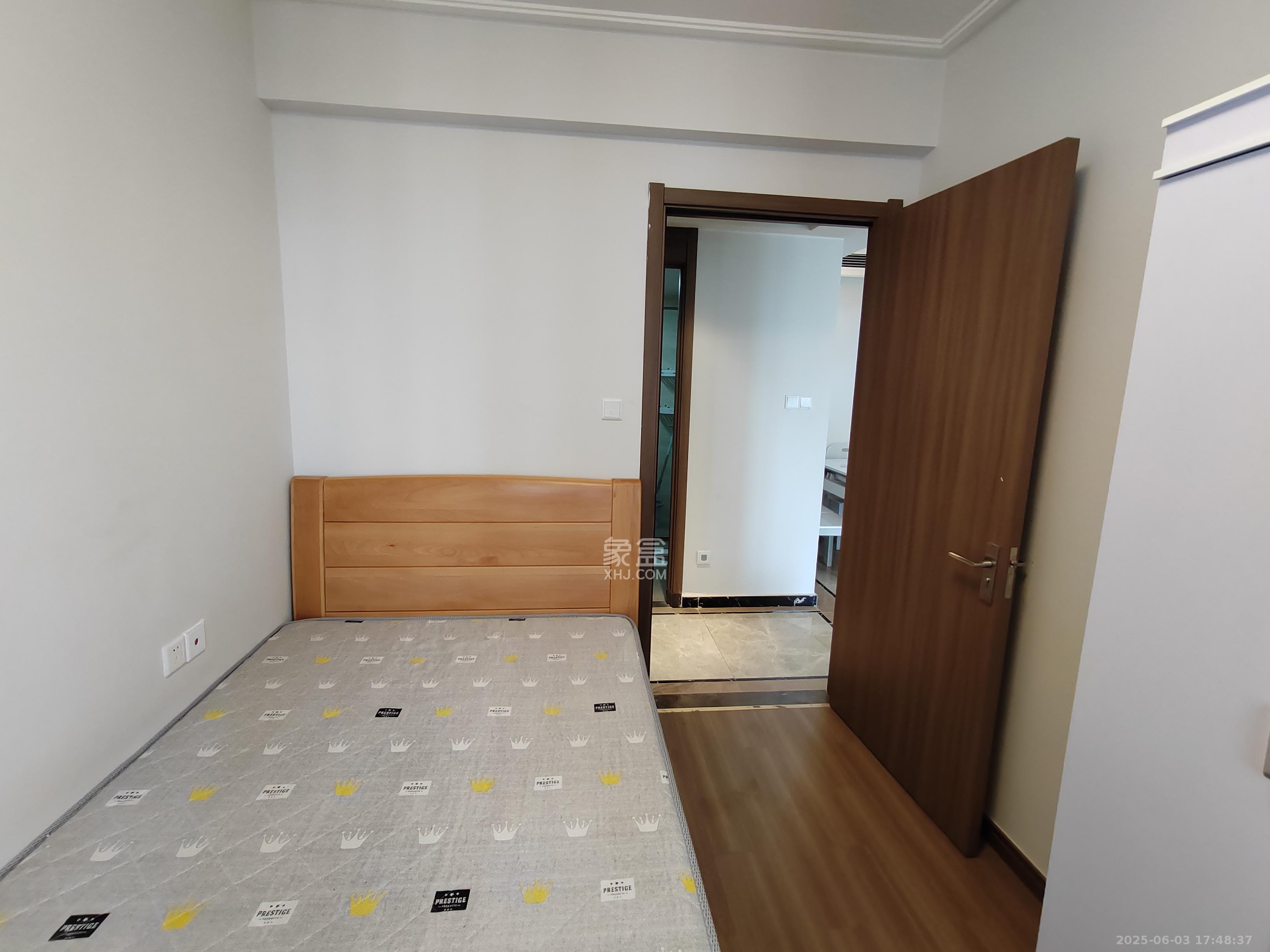 保利恒伟时光印象  4室2厅2卫   2700.00元/月室内图