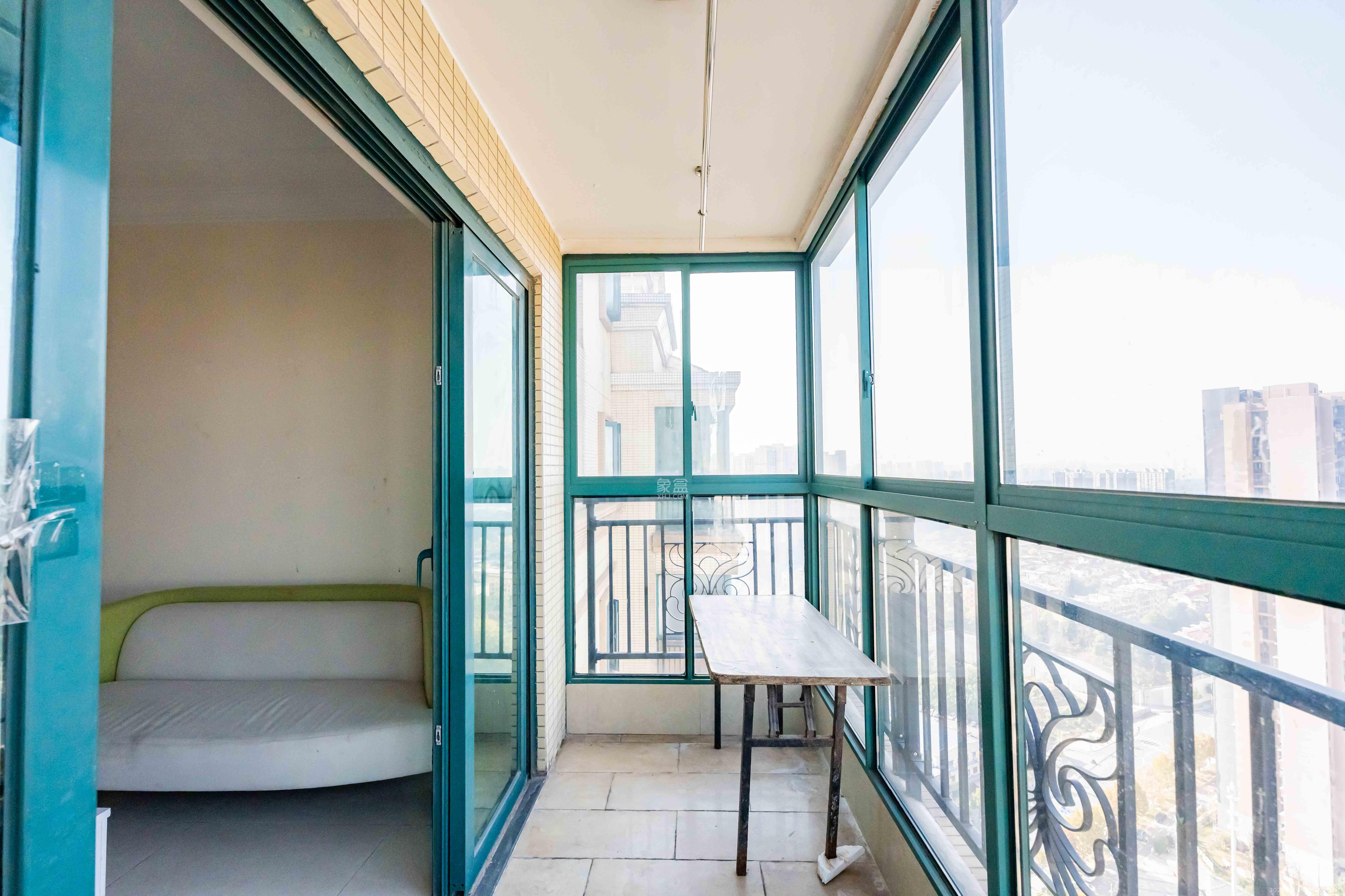 恒大雅苑  3室2厅1卫    63.0万 恒大雅苑  3室2厅1卫    63.0万阳台