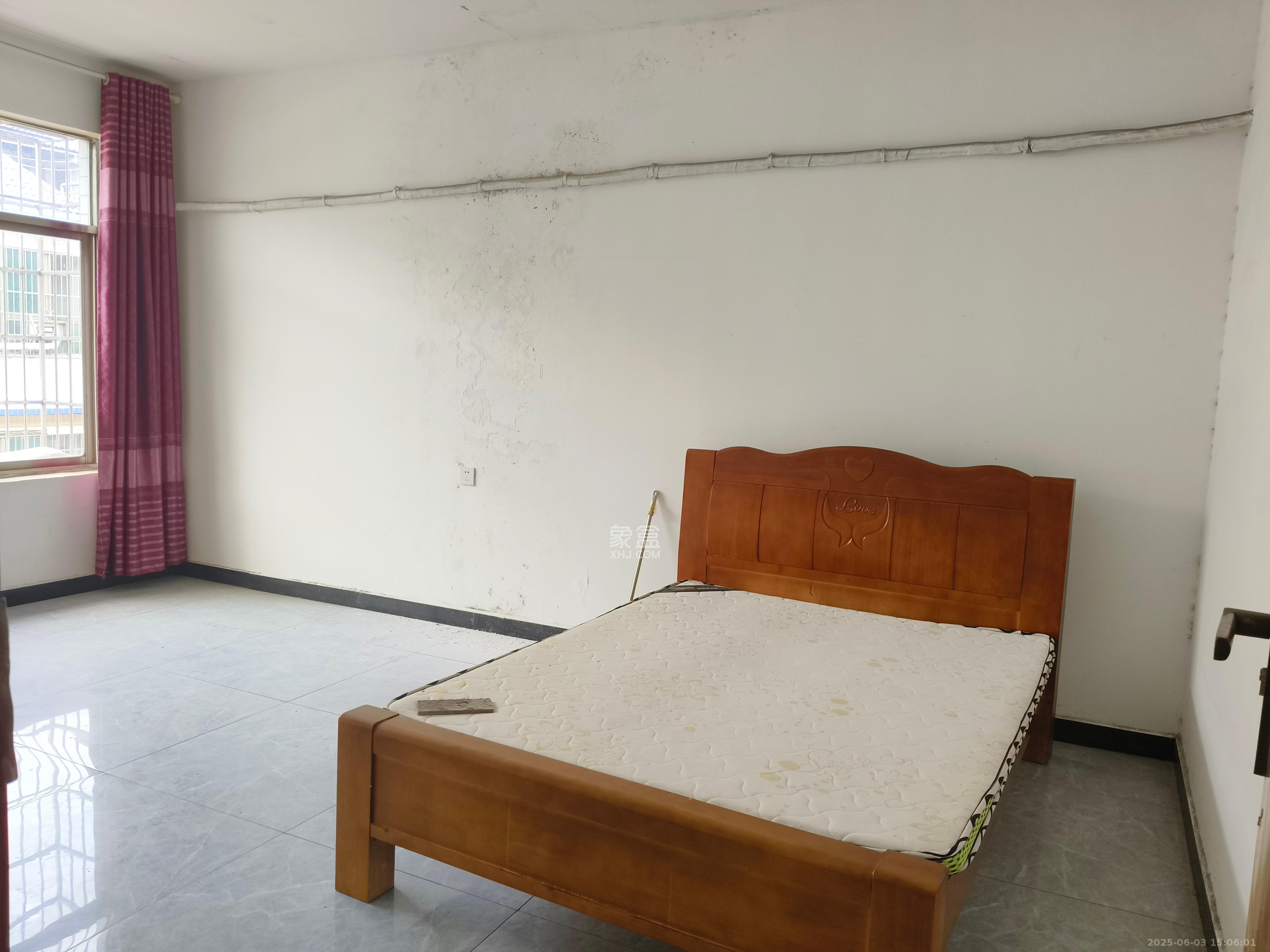 谢家湾安置小区 6室2厅2卫 2200.0元/月 谢家湾安置小区 6室2厅2卫 2200.0元/月室内图