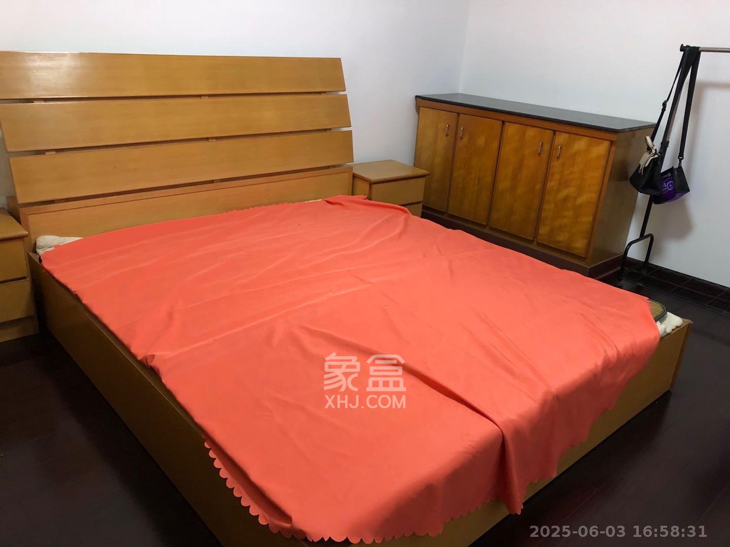 中海国际一期 3室2厅2卫 2100.0元/月 中海国际一期 3室2厅2卫 2100.0元/月室内图