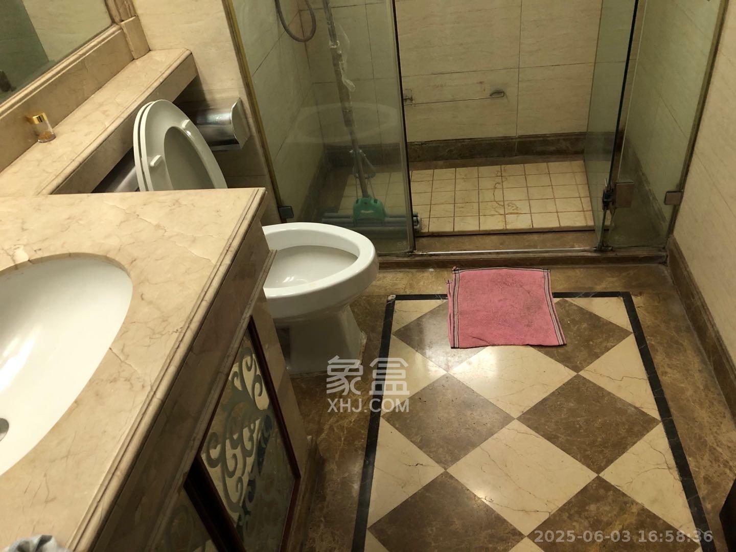 中海国际一期 3室2厅2卫 2100.0元/月 中海国际一期 3室2厅2卫 2100.0元/月室内图