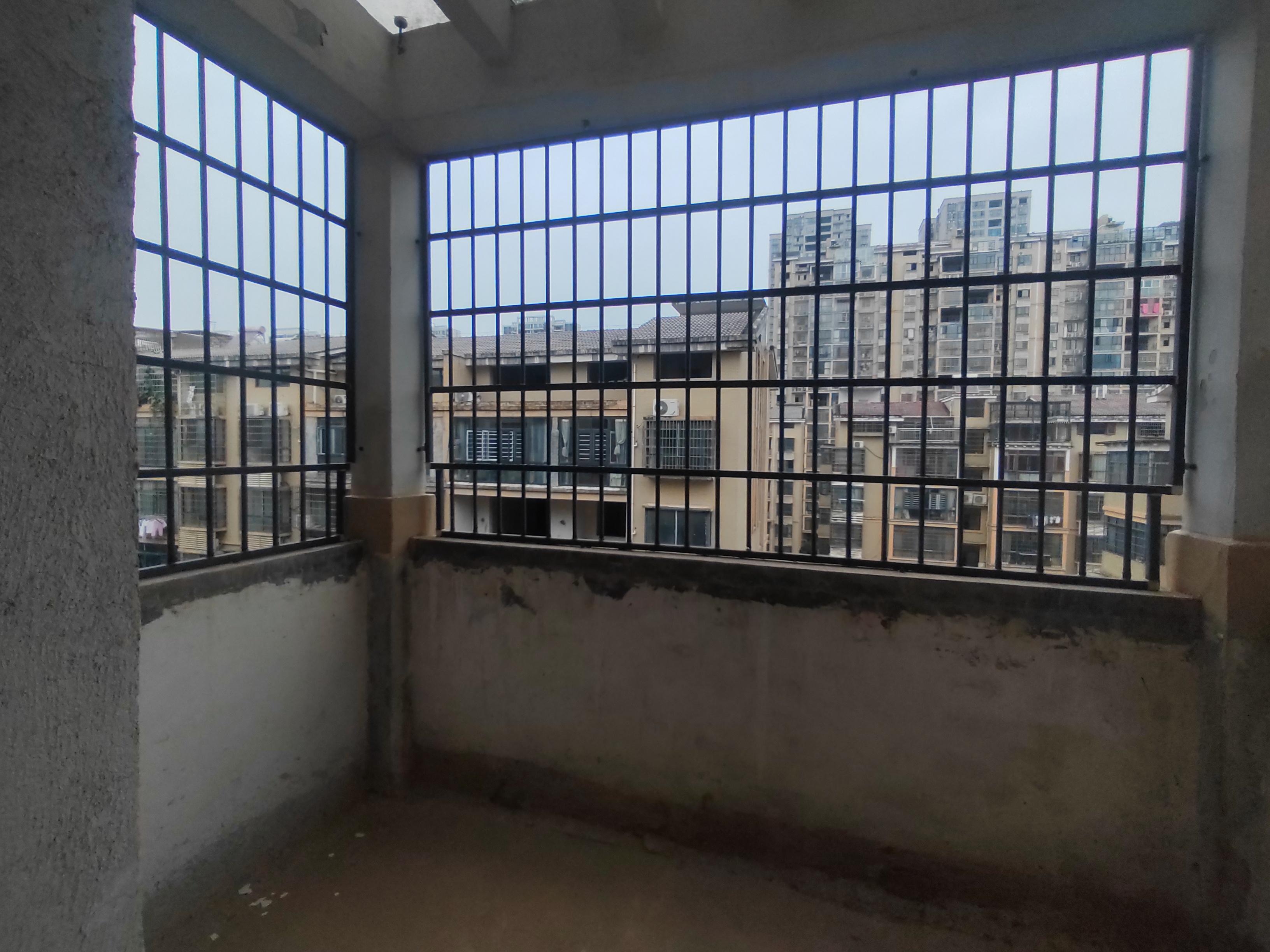 孙河九龙湾 6室2厅4卫 54.8万 孙河九龙湾 6室2厅4卫 54.8万客厅