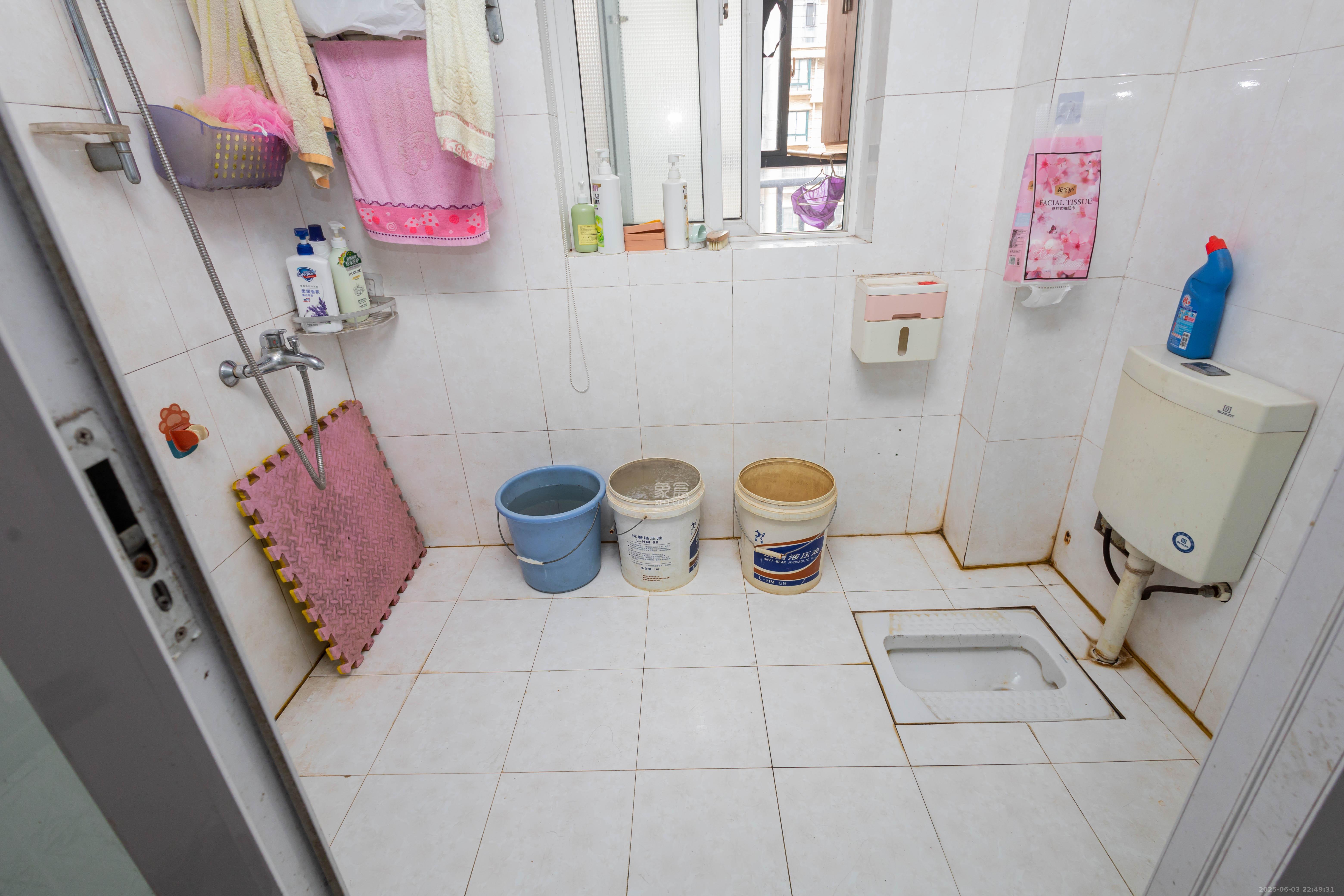 博雅湘水湾 3室2厅2卫 72.8万 博雅湘水湾 3室2厅2卫 72.8万卫生间