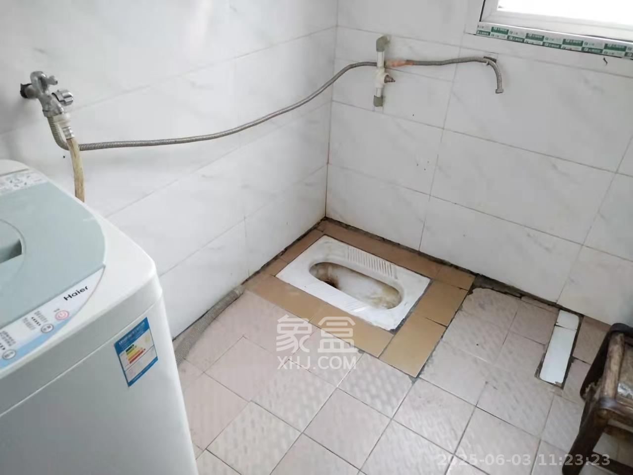 水泵厂宿舍  1室1厅1卫    1000.0元/月室内图