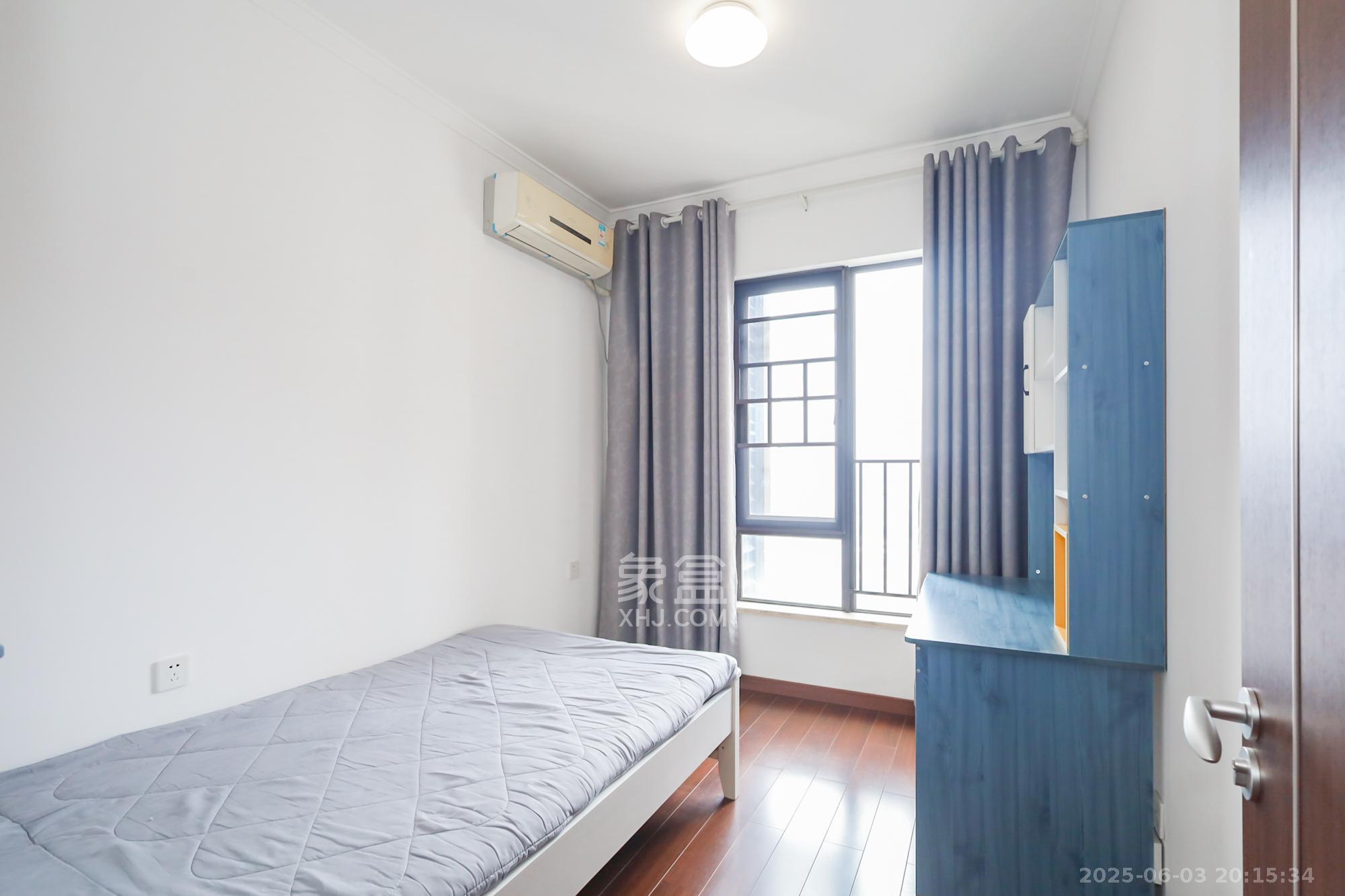 万科里金域国际 3室2厅1卫 168.0万 万科里金域国际 3室2厅1卫 168.0万卧室