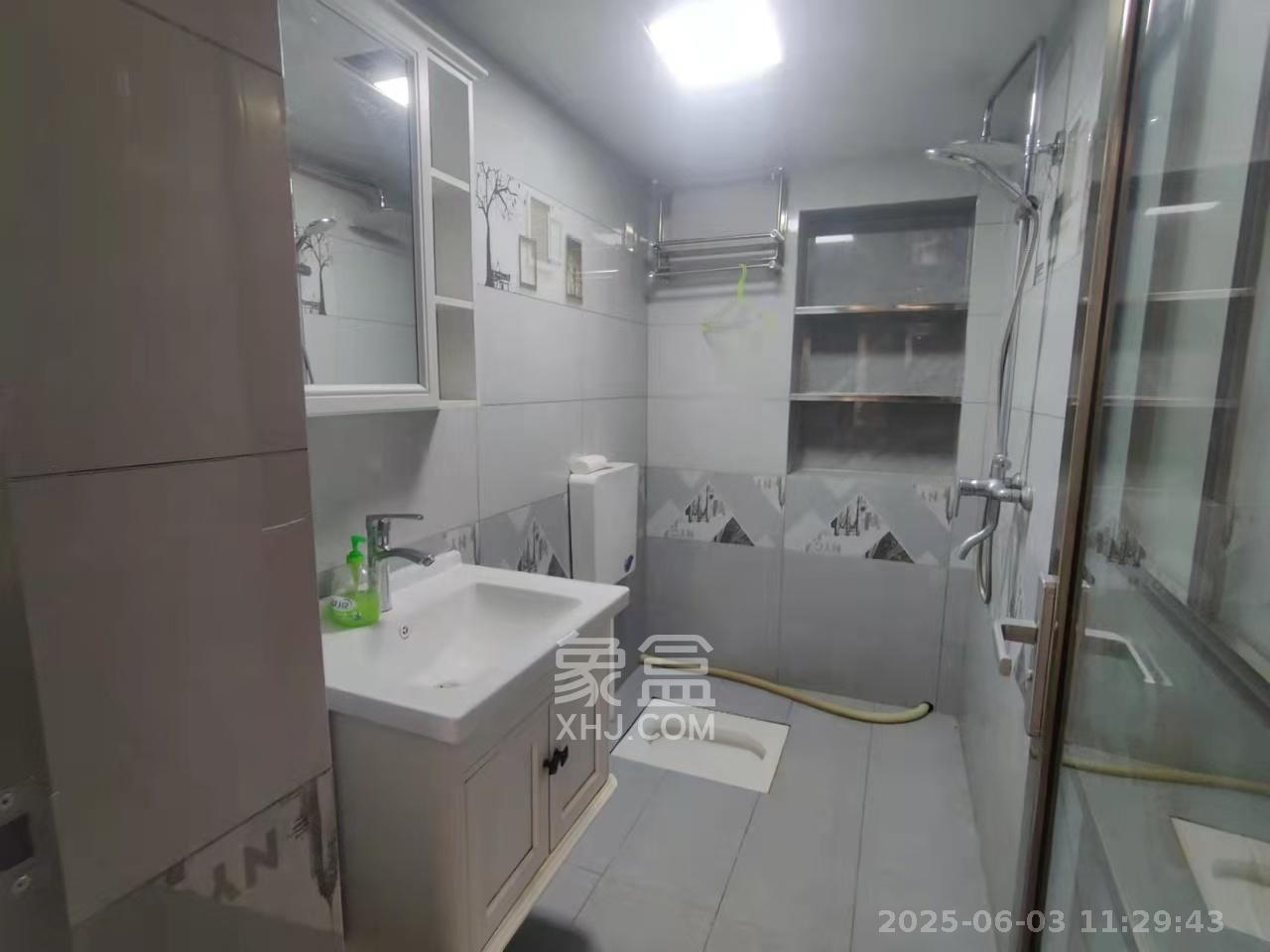 和庄  2室1厅1卫   2600.00元/月室内图