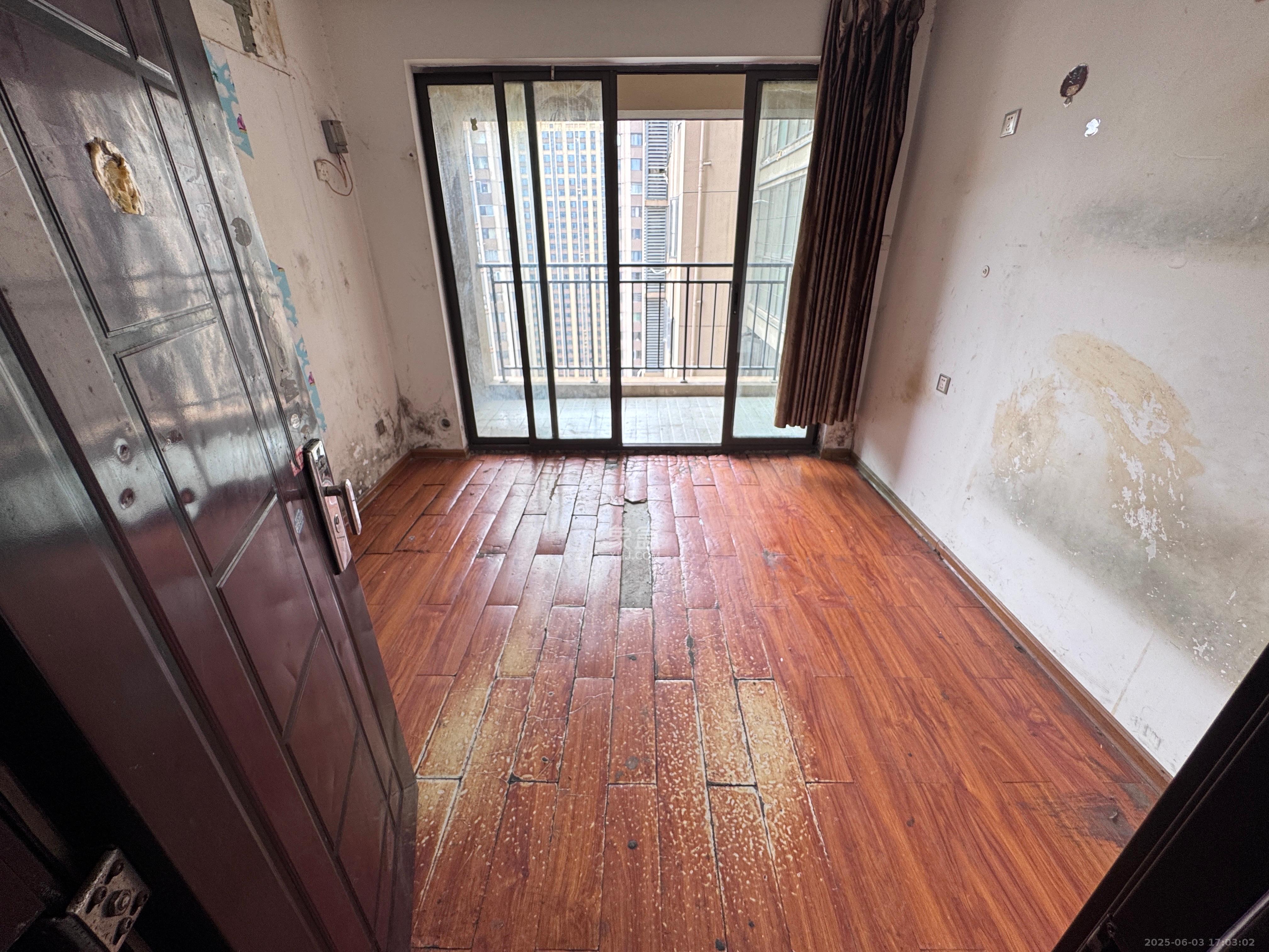 雨花公馆(紫苔名苑) 4室2厅2卫 3000.0元/月 雨花公馆(紫苔名苑) 4室2厅2卫 3000.0元/月室内图