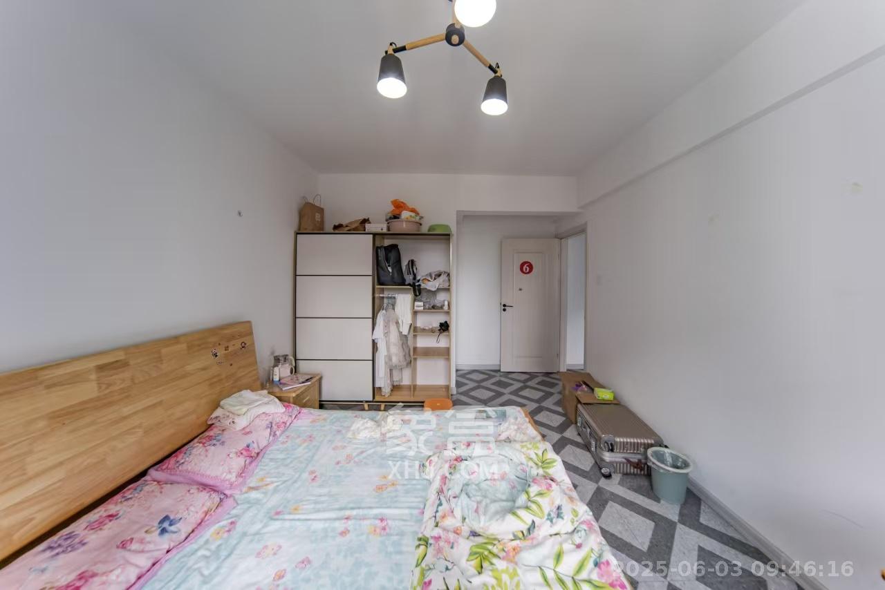 中冶中央公园  4室2厅2卫   4200.00元/月室内图1