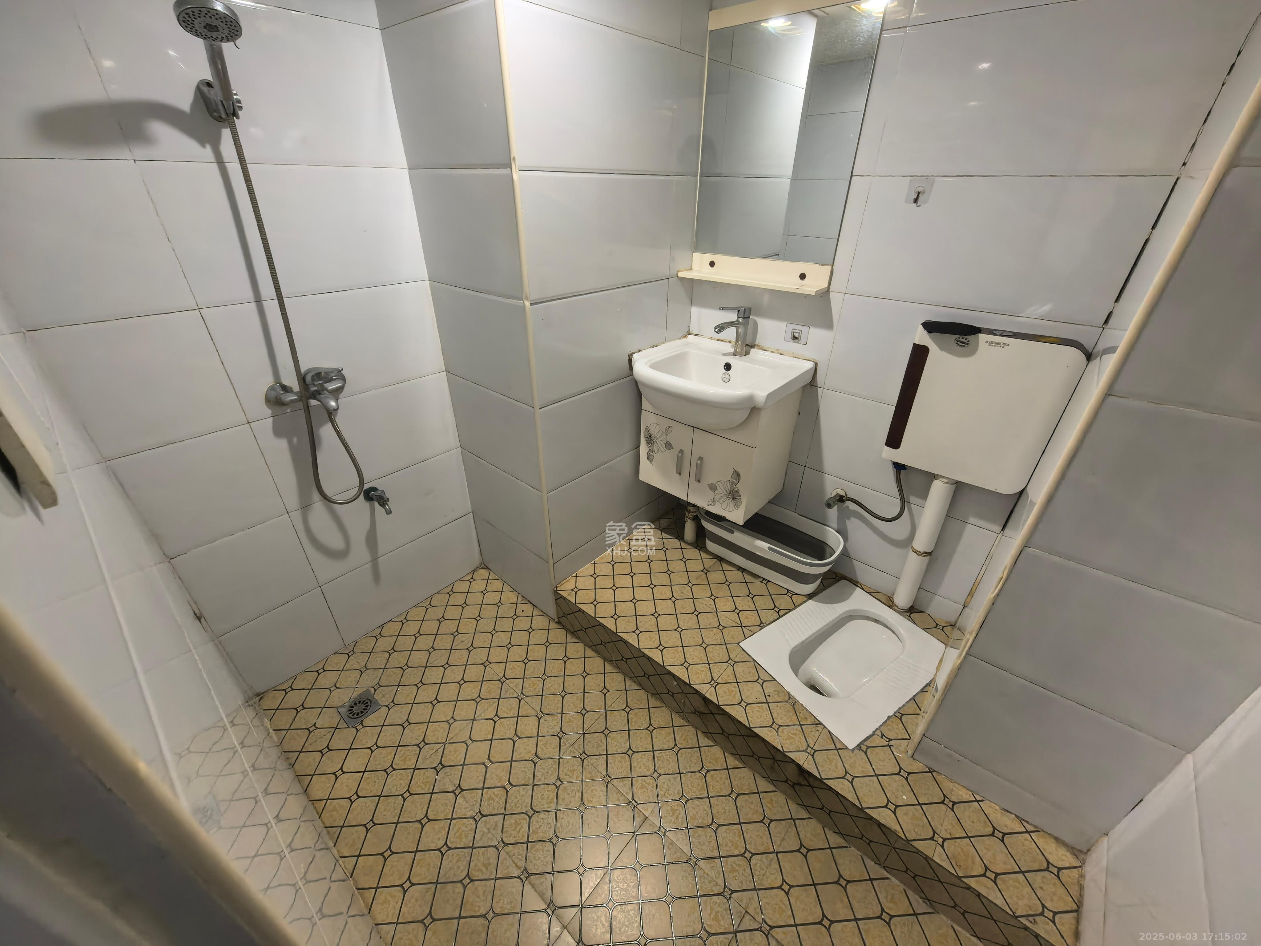 宏景名厦  3室1厅1卫   2500.00元/月室内图
