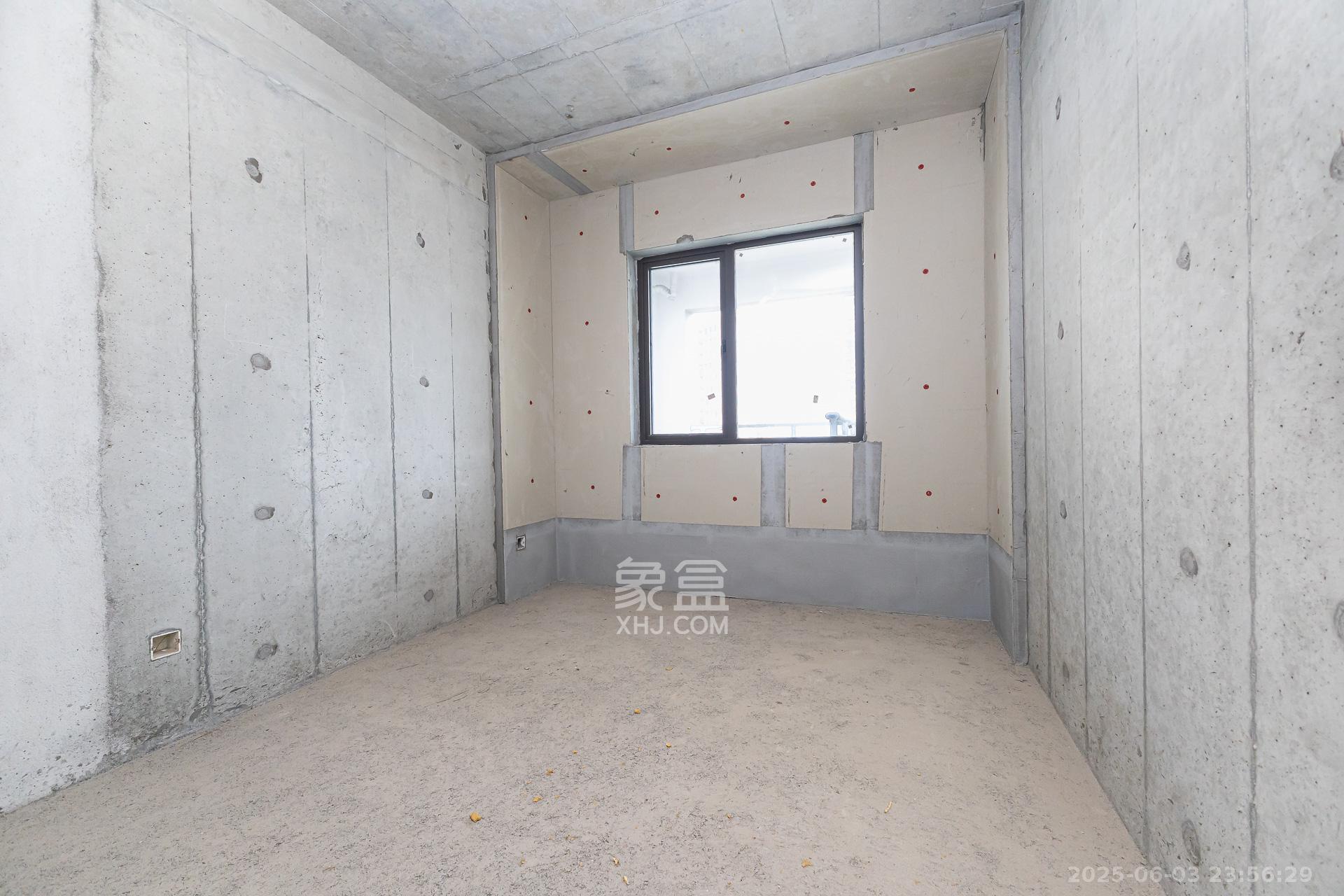 润和湘江天地D区 4室2厅2卫 160.0万 润和湘江天地D区 4室2厅2卫 160.0万卧室