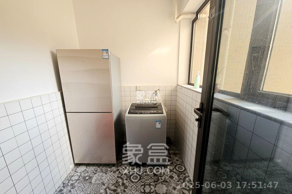 阳光城尚东湾学园区  3室1厅2卫    2900.0元/月室内图