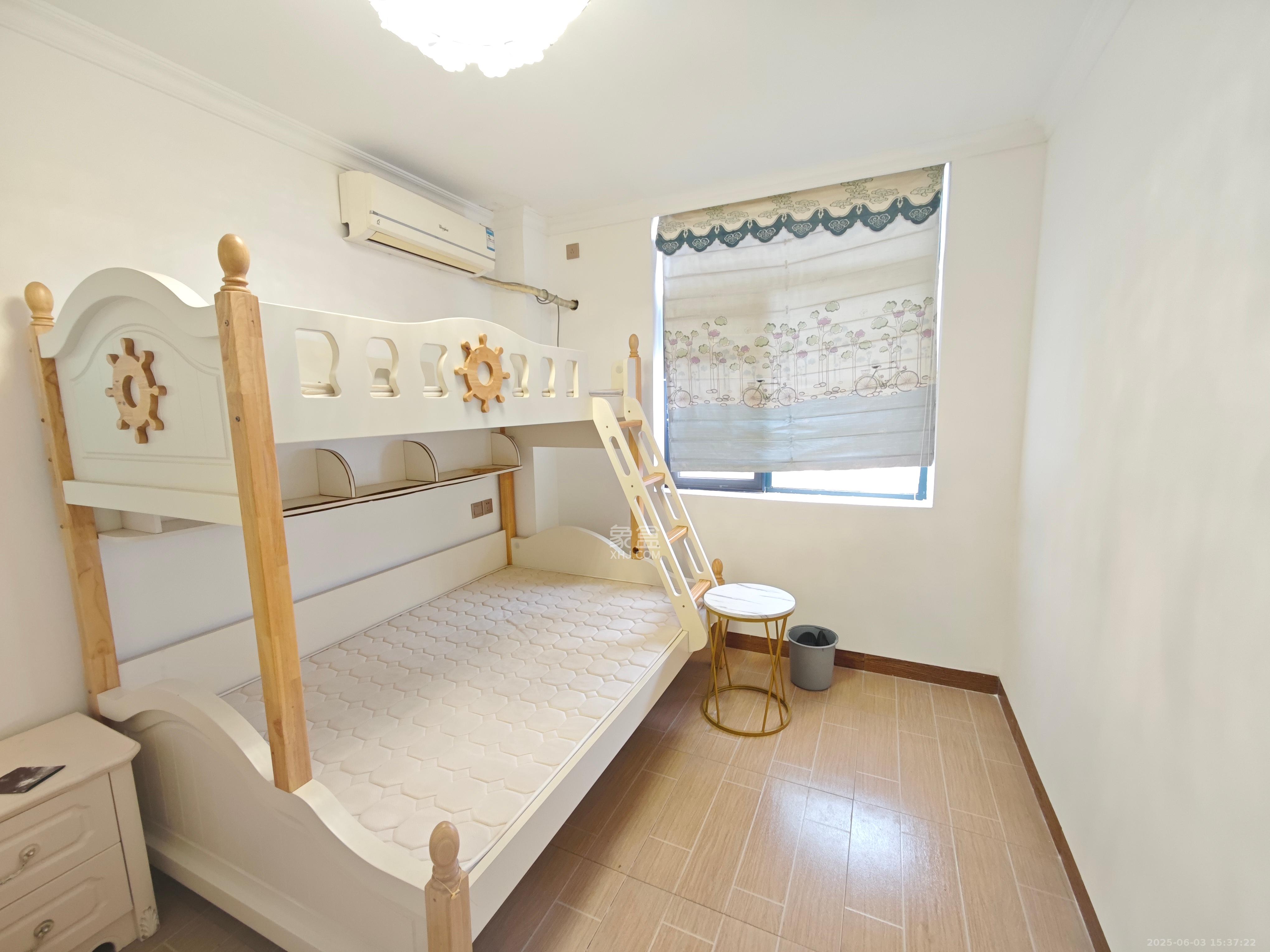 枫华府第 2室2厅1卫 1800.0元/月 枫华府第 2室2厅1卫 1800.0元/月室内图