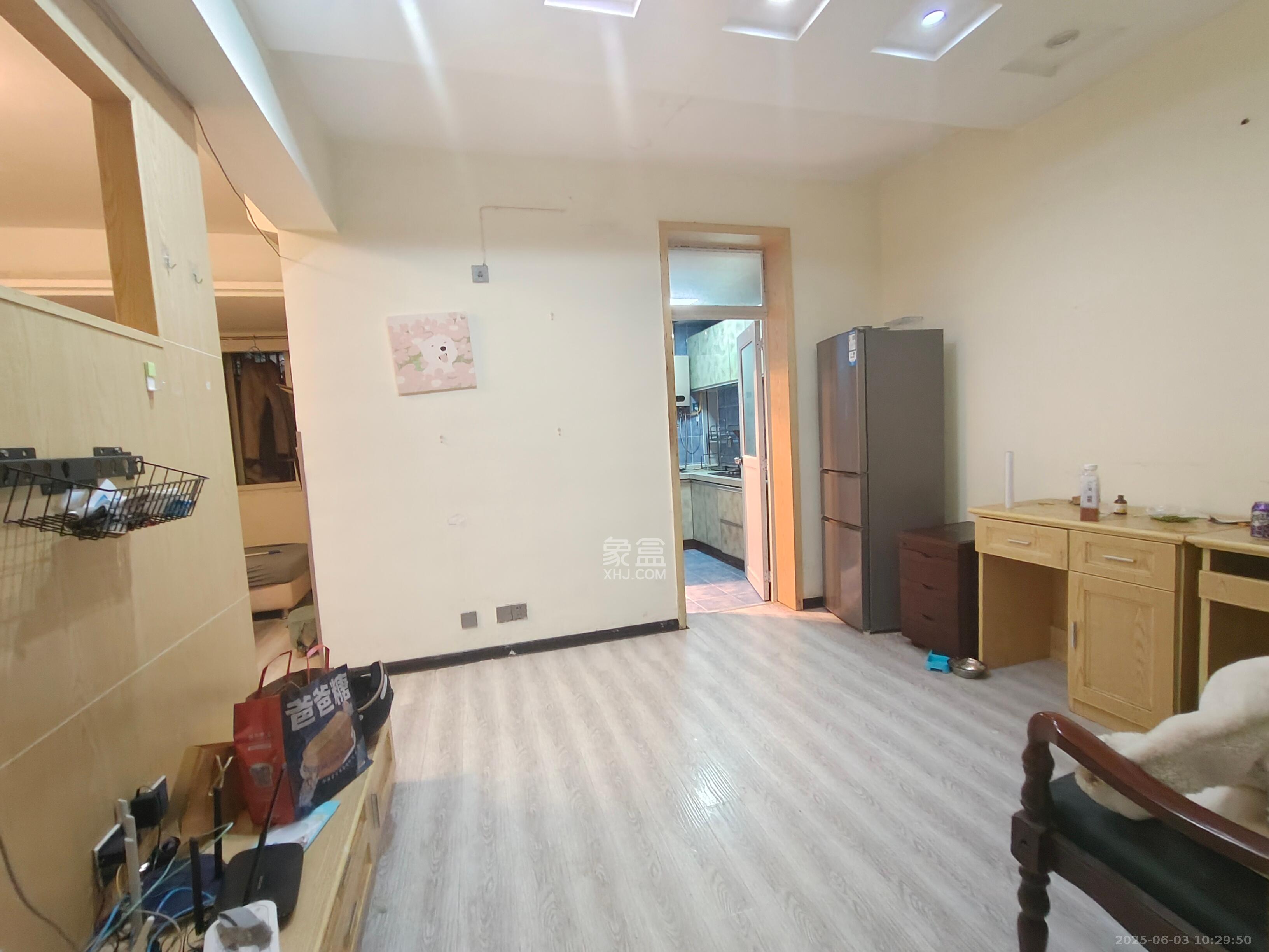 佳润新城（佳润新都）  1室1厅1卫   1650.00元/月室内图1