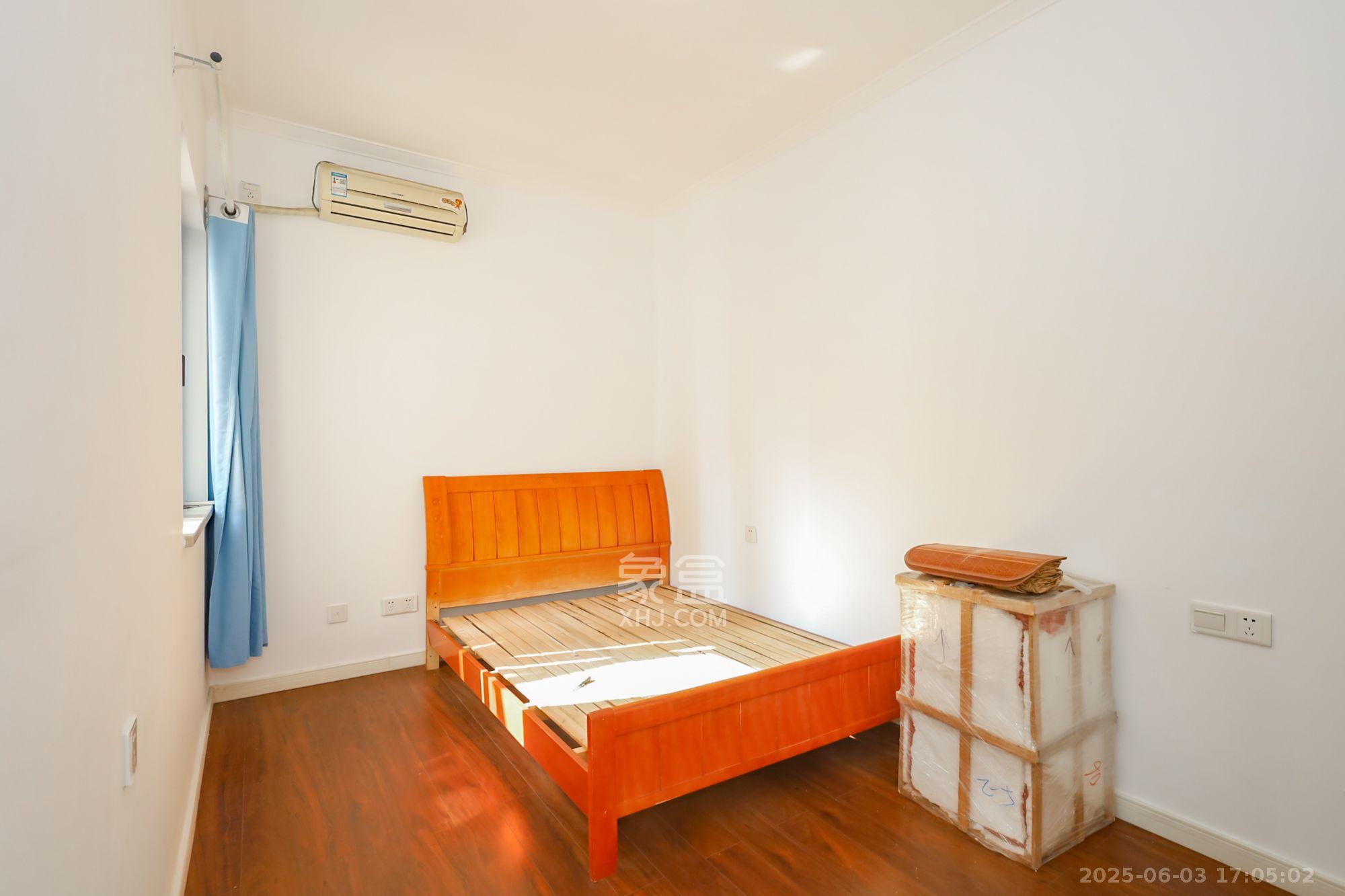 万科里金域国际 3室2厅2卫 3500.0元/月 万科里金域国际 3室2厅2卫 3500.0元/月室内图