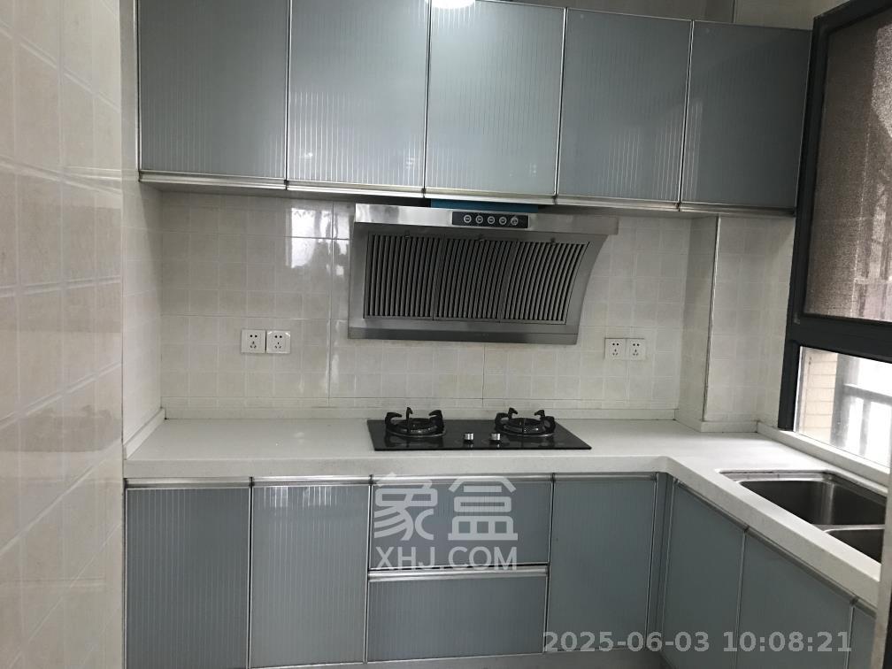 莱茵城  3室2厅2卫   1700.00元/月室内图