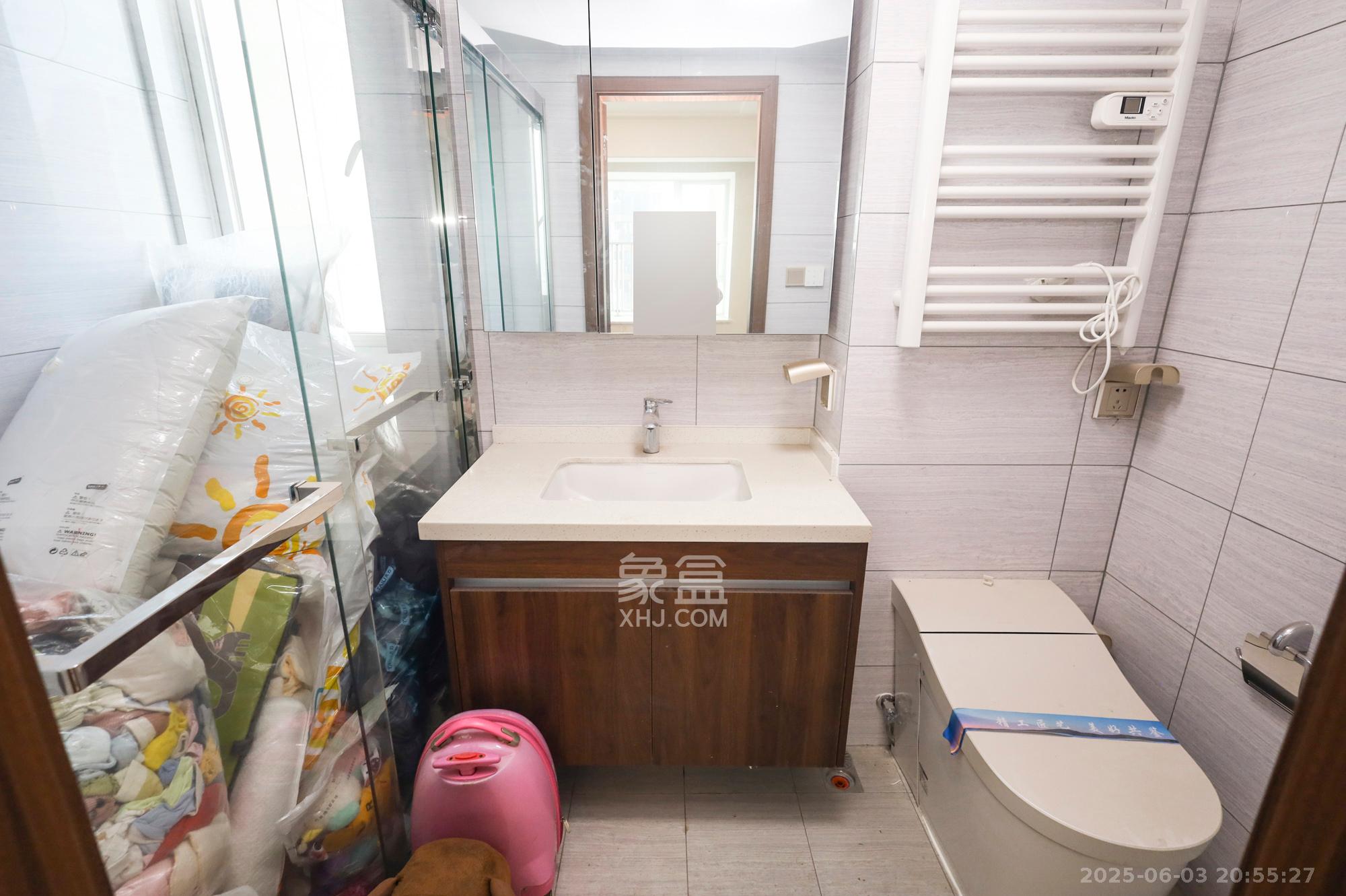 中欣楚天御府E区  4室2厅2卫   186.00万卫生间
