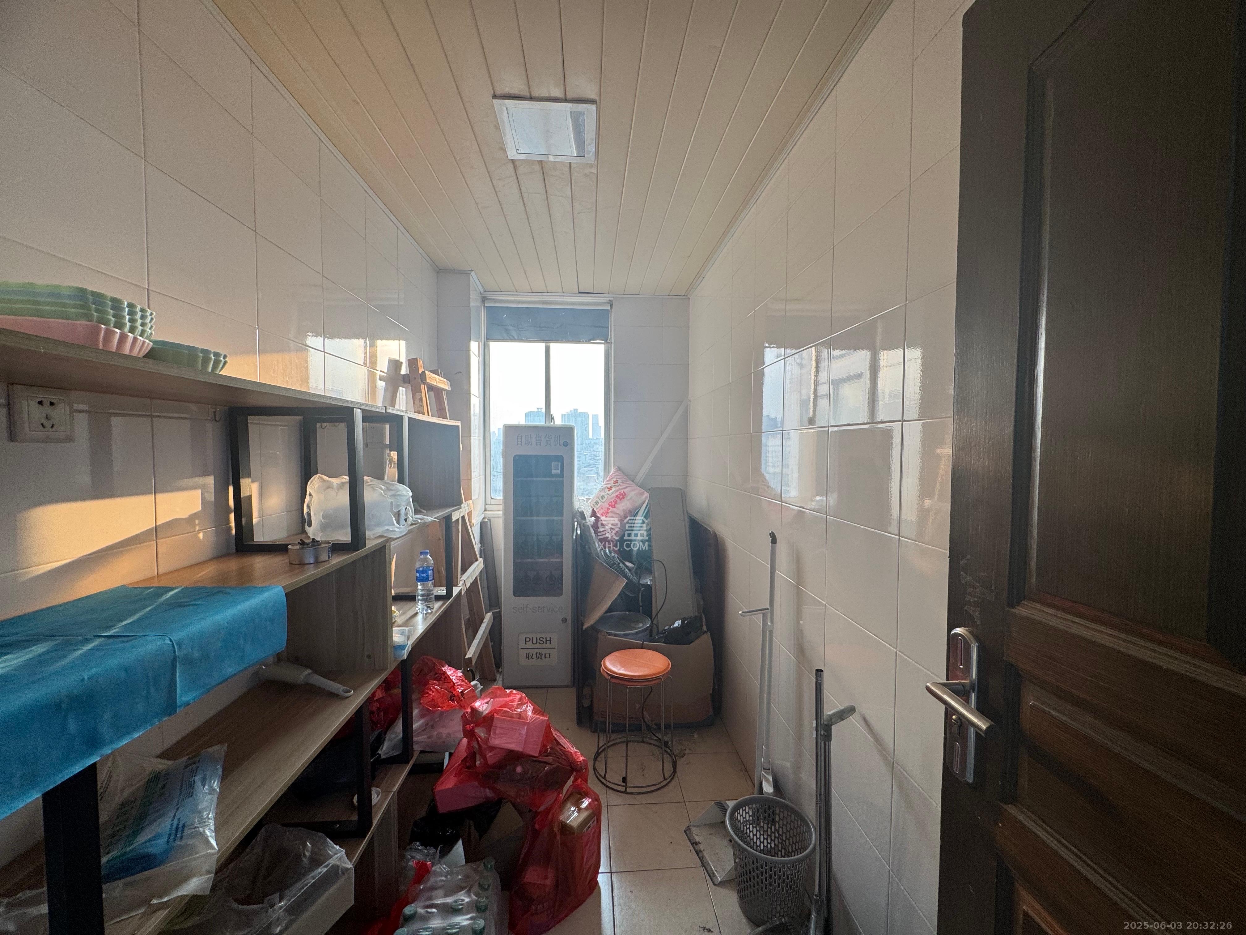 湘诚时速风标 4室0厅0卫 2000.00元/月 湘诚时速风标 4室0厅0卫 2000.00元/月室内图