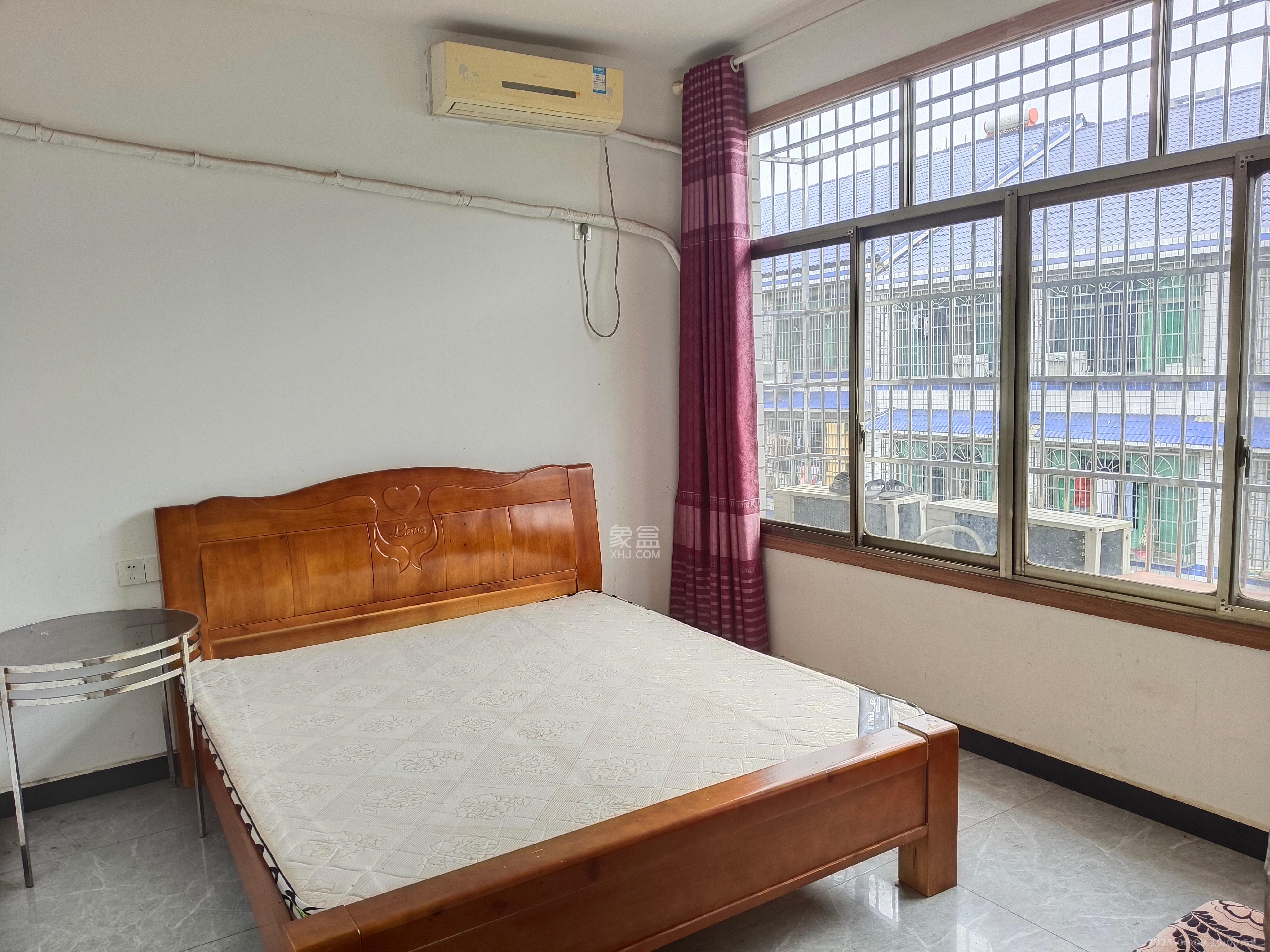 谢家湾安置小区 6室2厅2卫 2200.0元/月 谢家湾安置小区 6室2厅2卫 2200.0元/月室内图