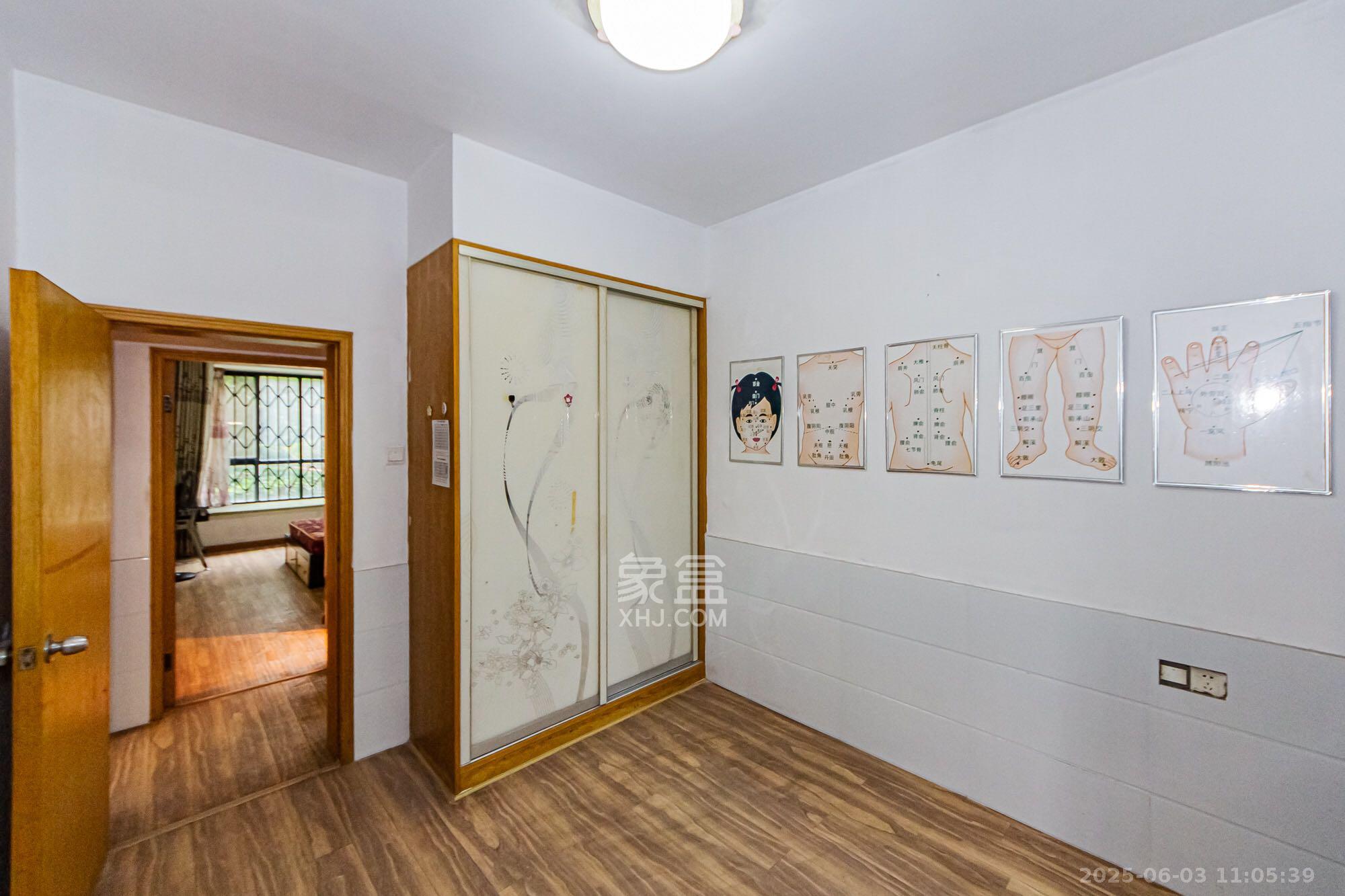 湘江世纪城聚江苑 3室2厅2卫 3200.0元/月 湘江世纪城聚江苑 3室2厅2卫 3200.0元/月室内图