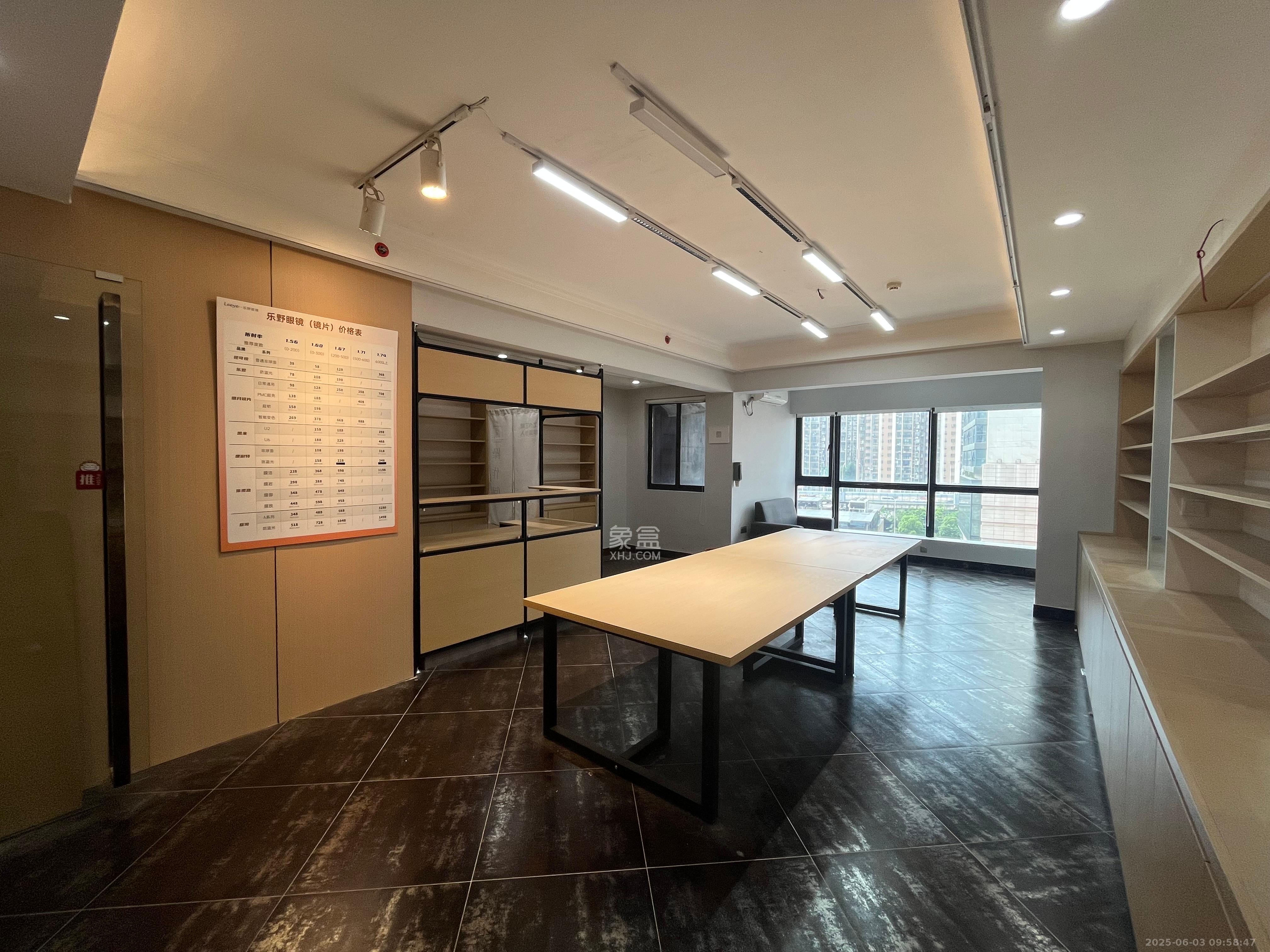 德思勤城市广场(宝格丽公寓) 1室1厅1卫 2900.0元/月 德思勤城市广场(宝格丽公寓) 1室1厅1卫 2900.0元/月室内图