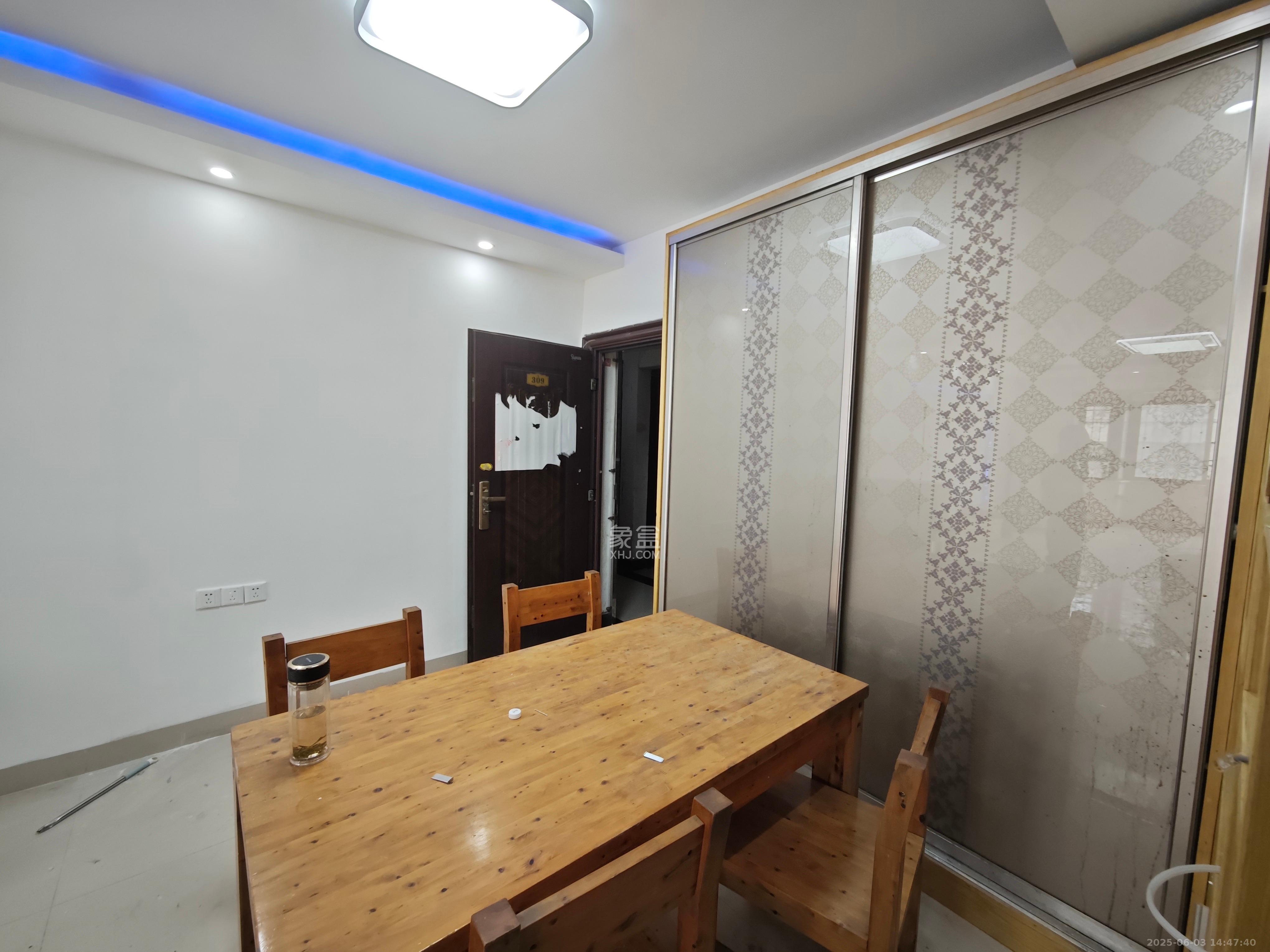 南国新城  3室2厅2卫    2600.0元/月 南国新城  3室2厅2卫    2600.0元/月室内图