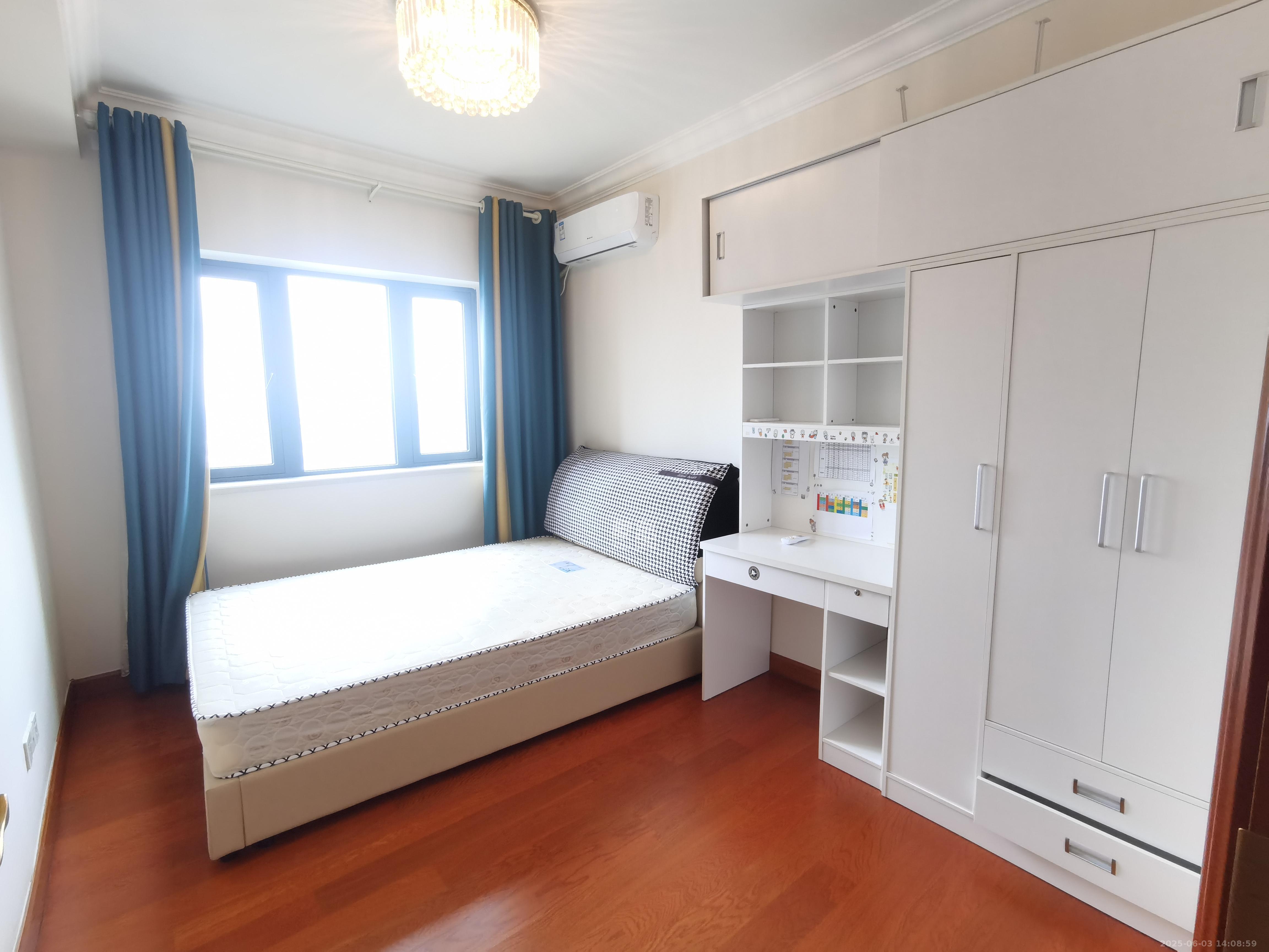恒大翡翠华庭  3室2厅2卫   2300.00元/月室内图