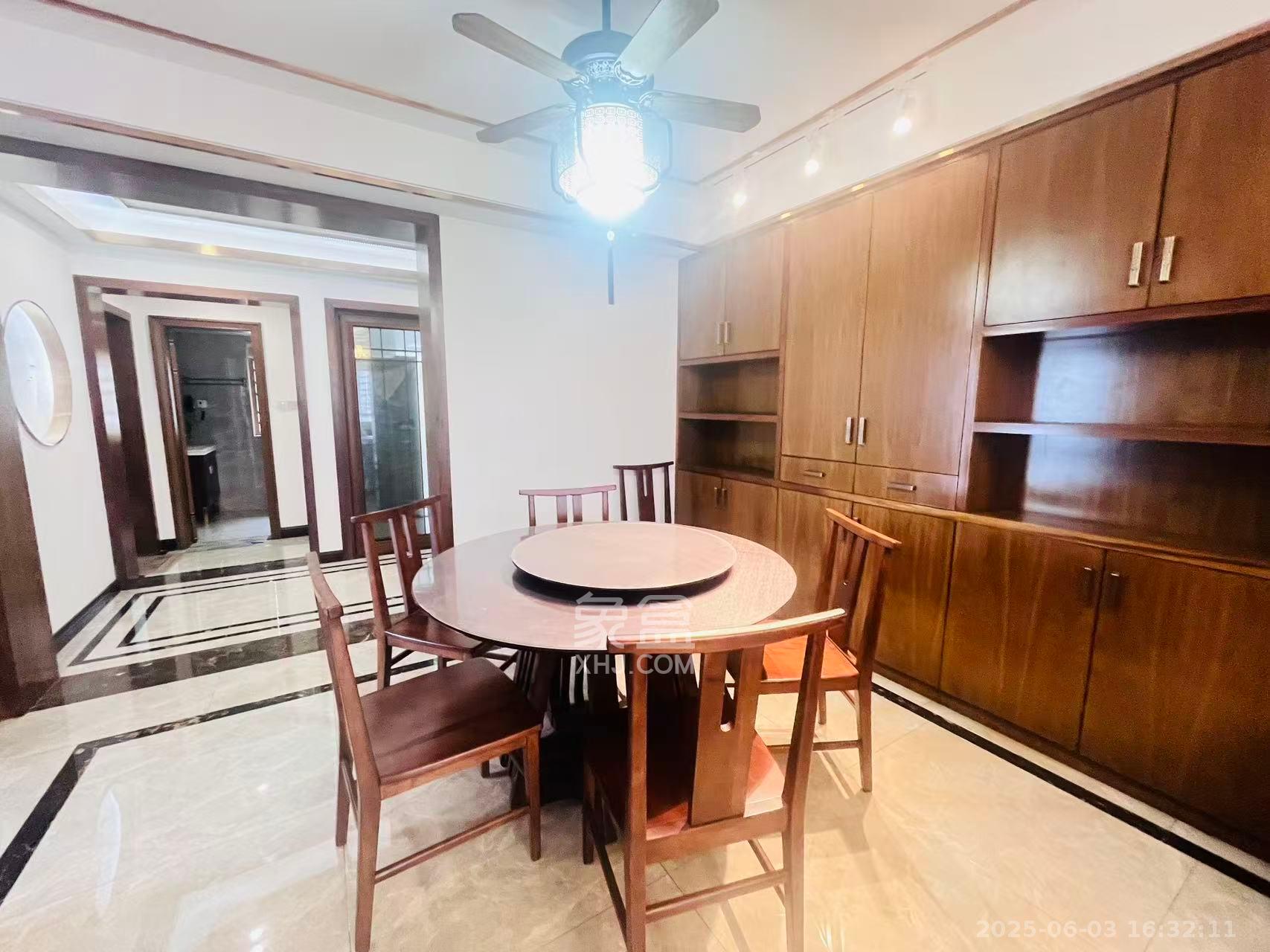 万达华府 3室2厅2卫 2800.0元/月 万达华府 3室2厅2卫 2800.0元/月室内图