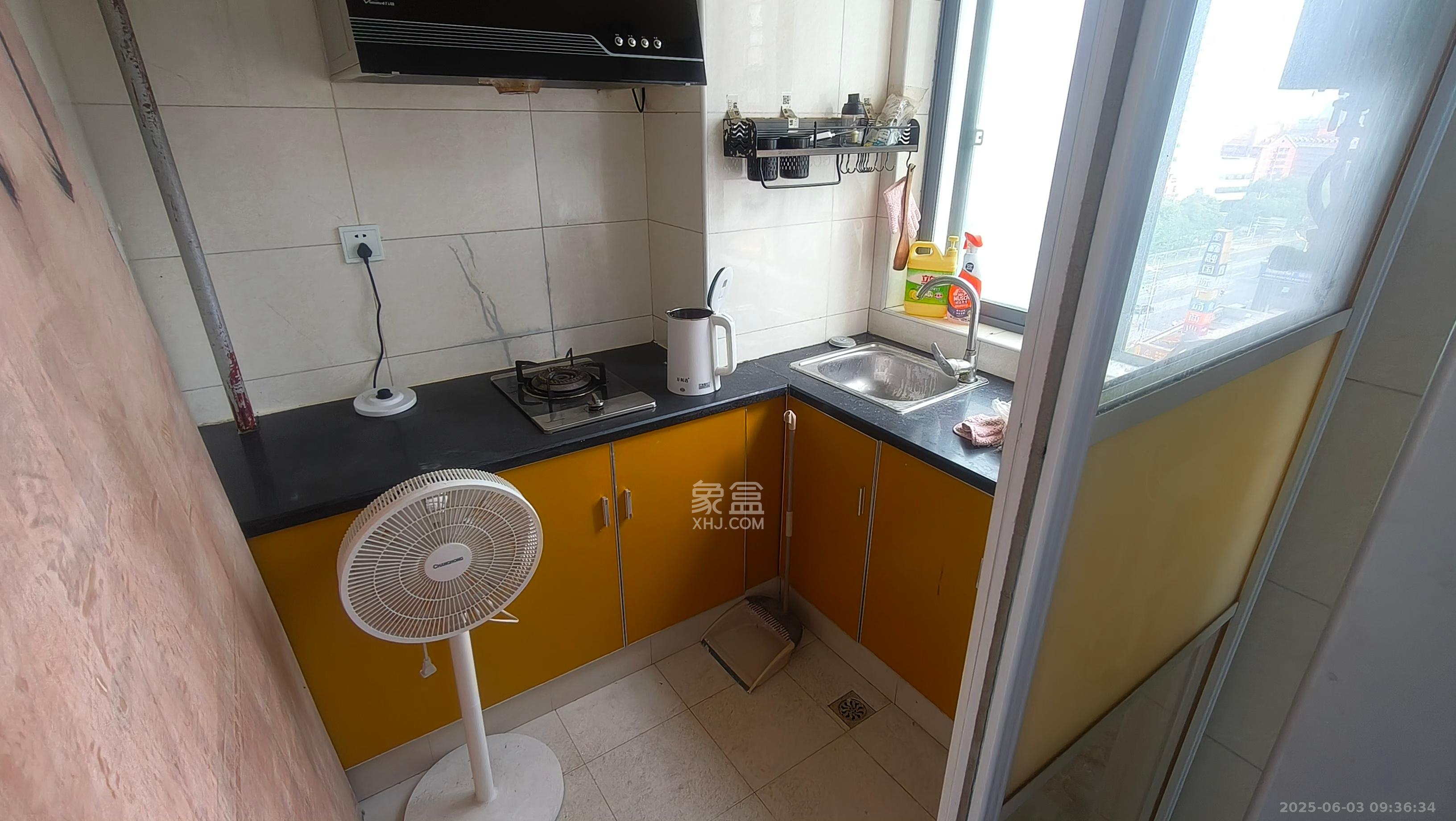 美寓明城  1室2厅1卫   1800.00元/月室内图