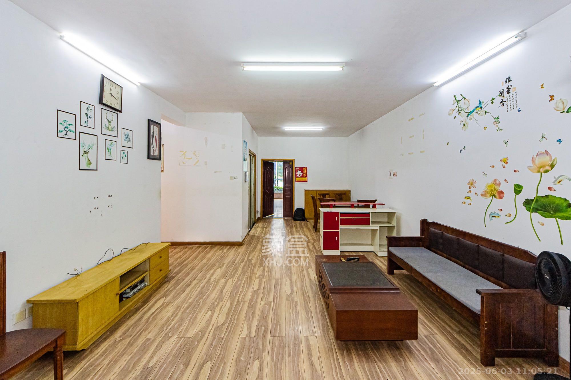 湘江世纪城聚江苑 3室2厅2卫 3200.0元/月 湘江世纪城聚江苑 3室2厅2卫 3200.0元/月室内图