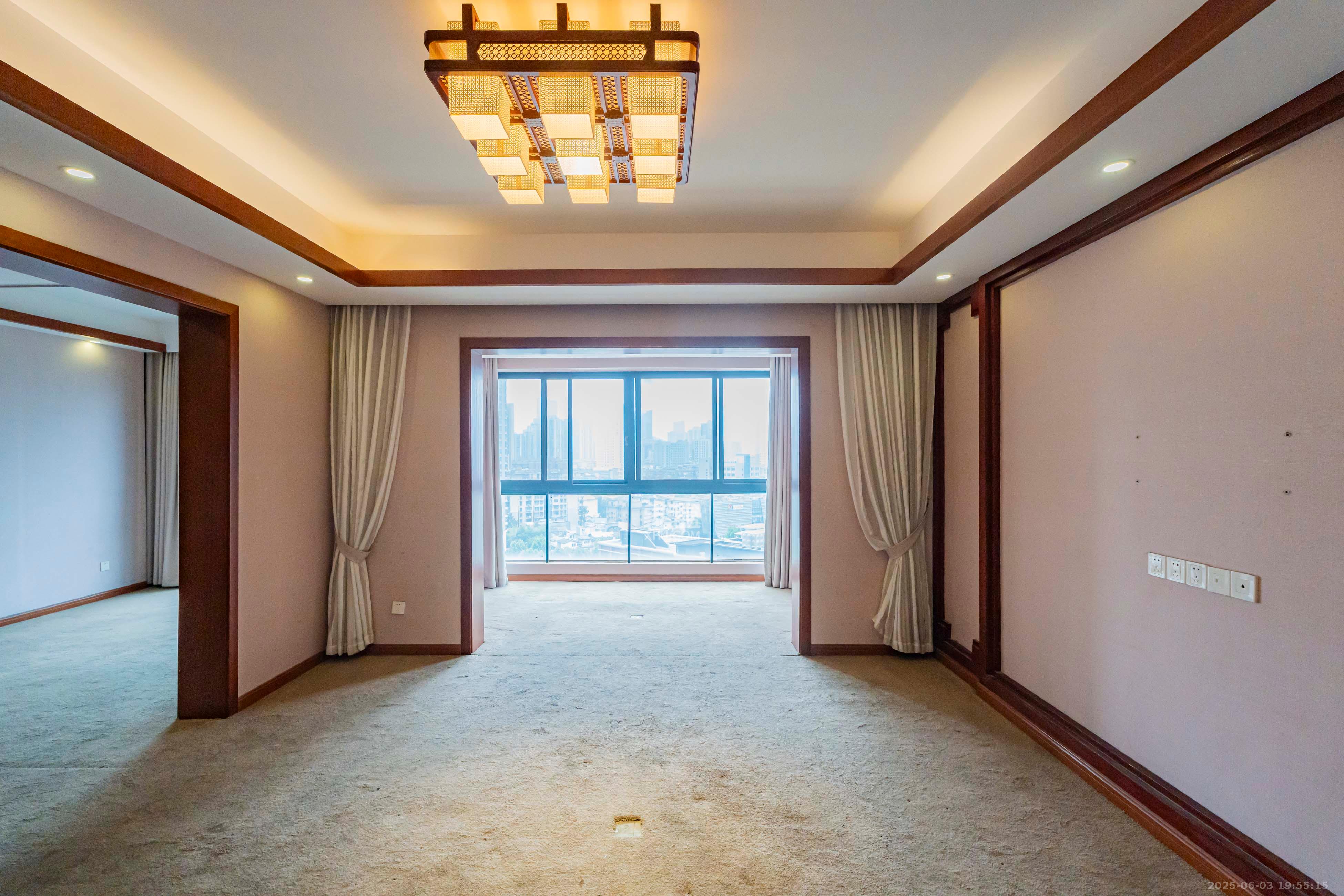 复地崑玉国际一期  4室2厅2卫    295.0万 复地崑玉国际一期  4室2厅2卫    295.0万