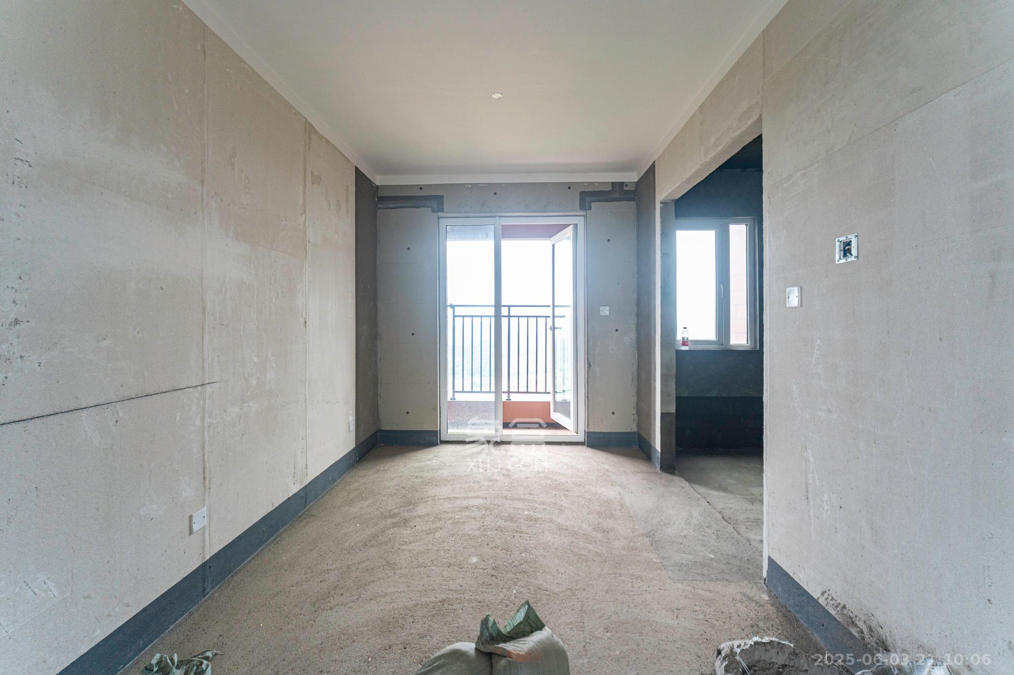 金地艺境  3室2厅2卫    69.8万 金地艺境  3室2厅2卫    69.8万客厅