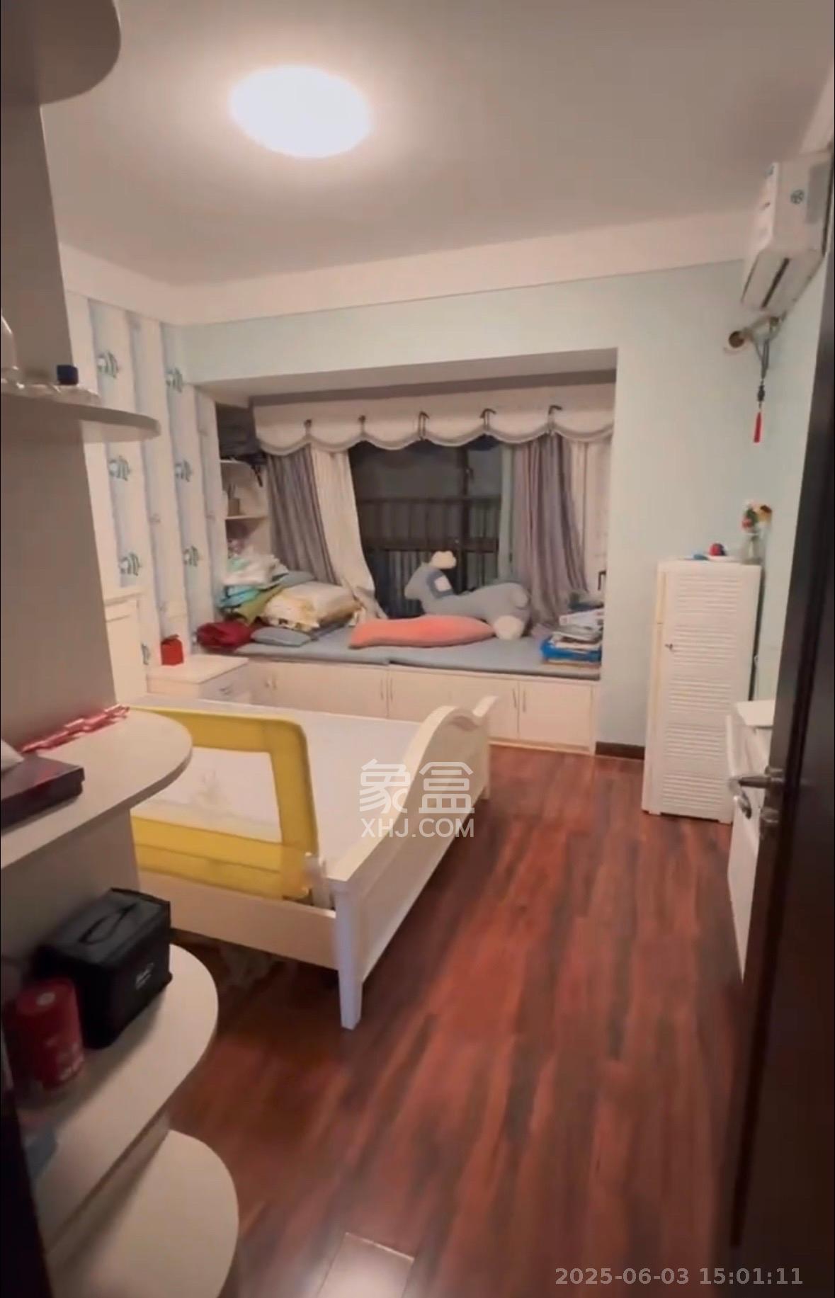 绿地中央广场 3室2厅1卫 3200.0元/月 绿地中央广场 3室2厅1卫 3200.0元/月室内图