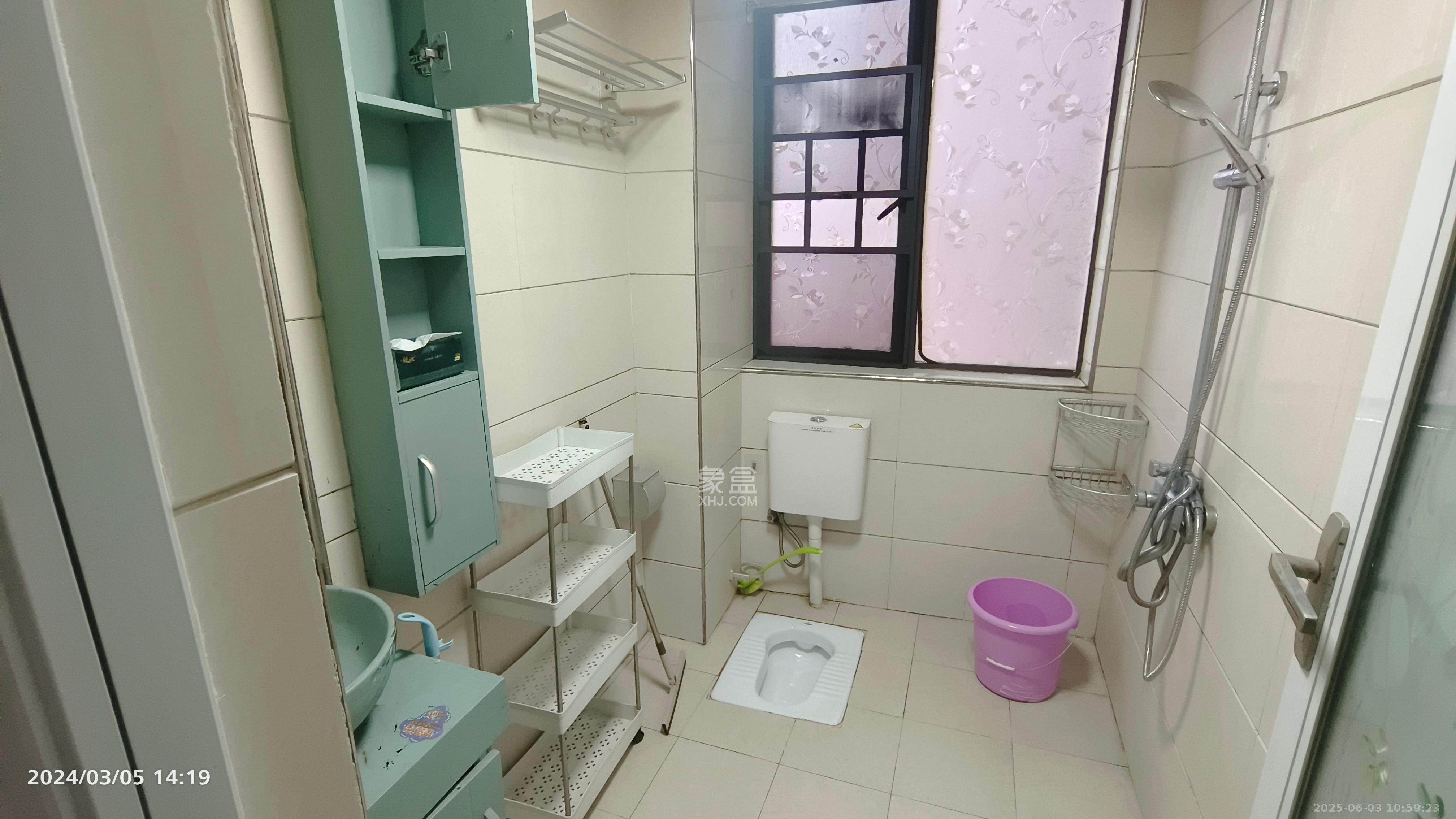 山水花都  2室1厅1卫   2200.00元/月室内图