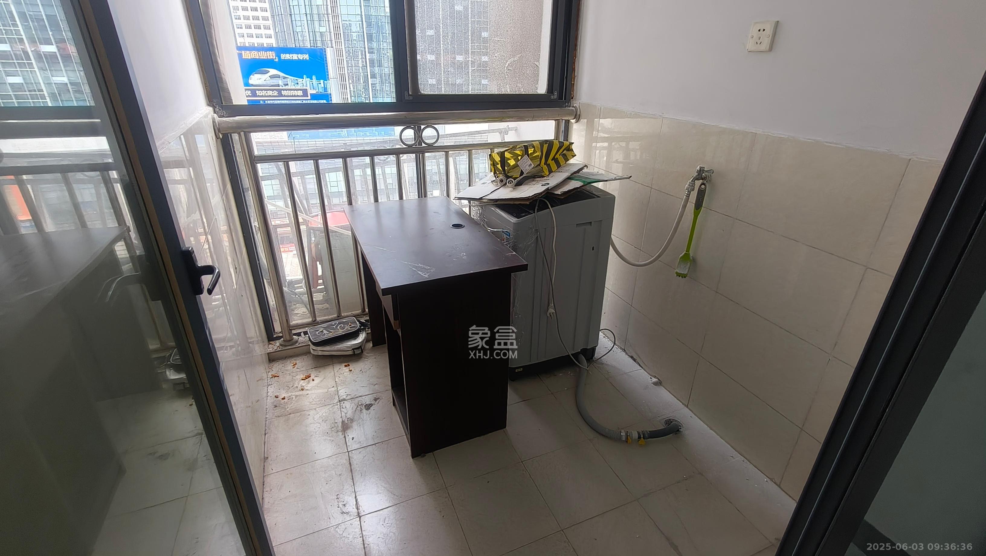 美寓明城  1室2厅1卫   1800.00元/月室内图