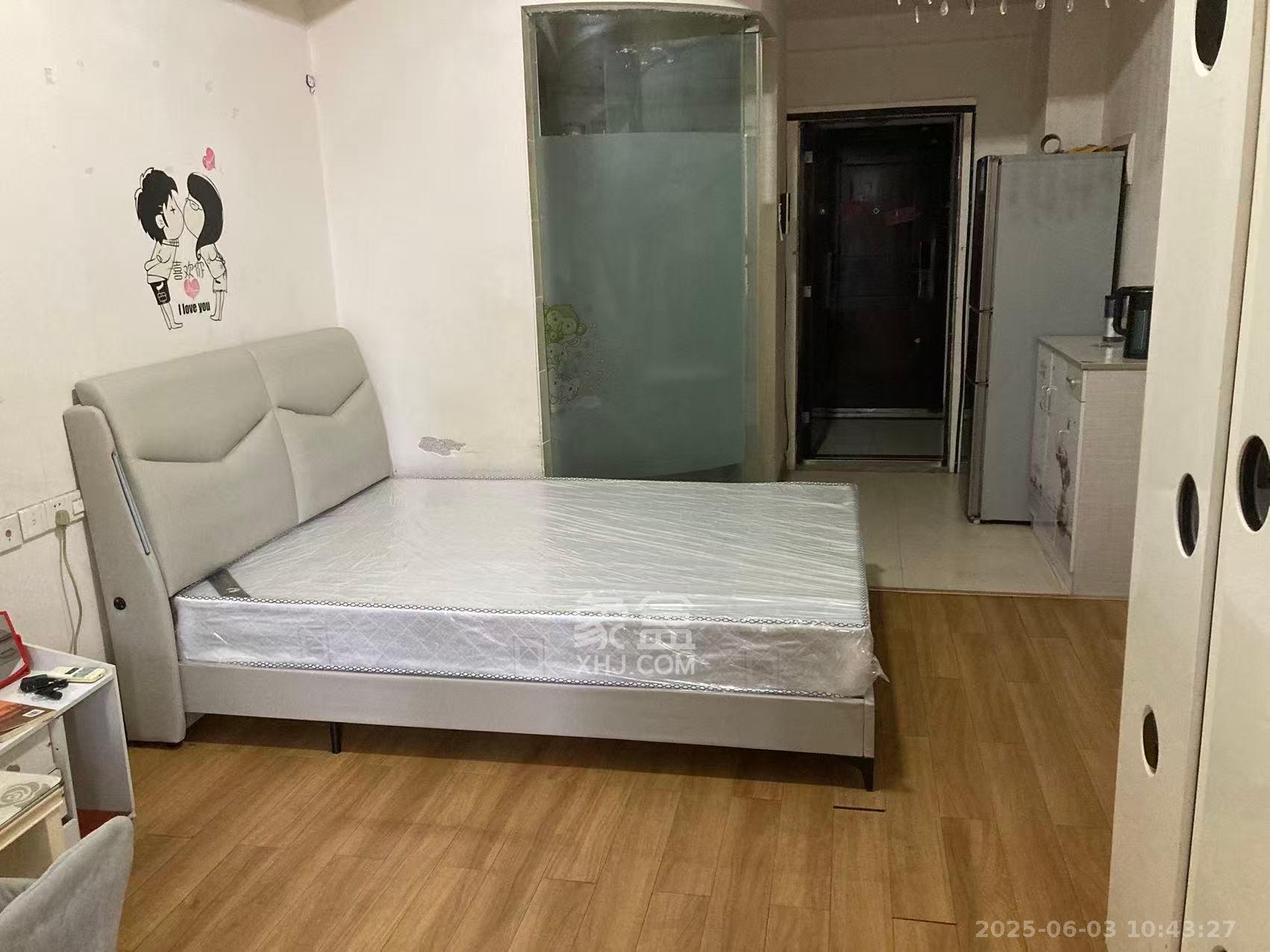 水岸世景  1室1厅1卫   1100.00元/月室内图