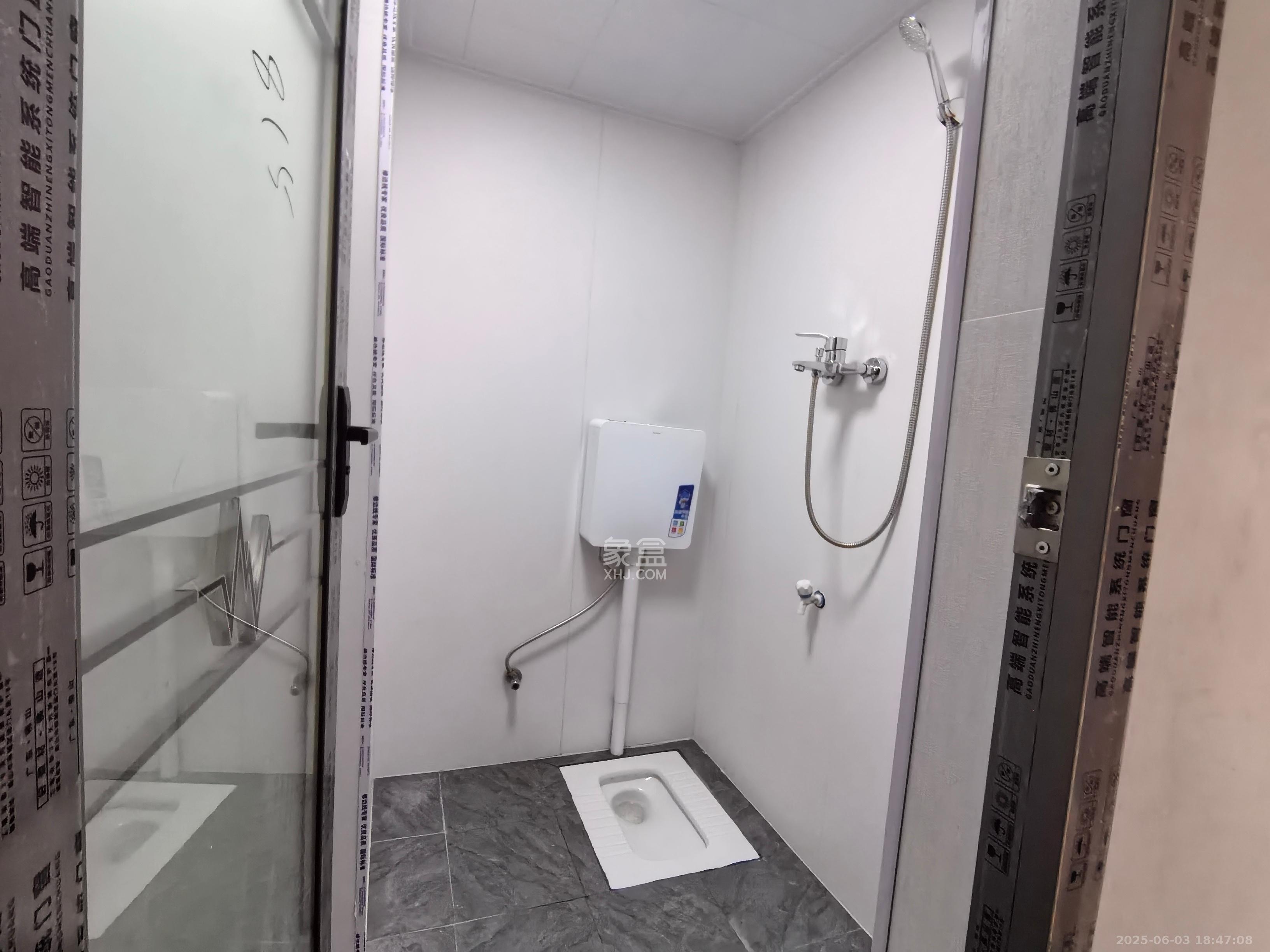 中南汽配城 1室1厅1卫 600.0元/月 中南汽配城 1室1厅1卫 600.0元/月室内图