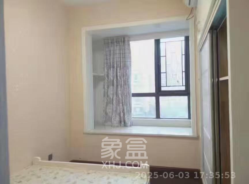 山语城二期  3室2厅1卫   1800.00元/月室内图