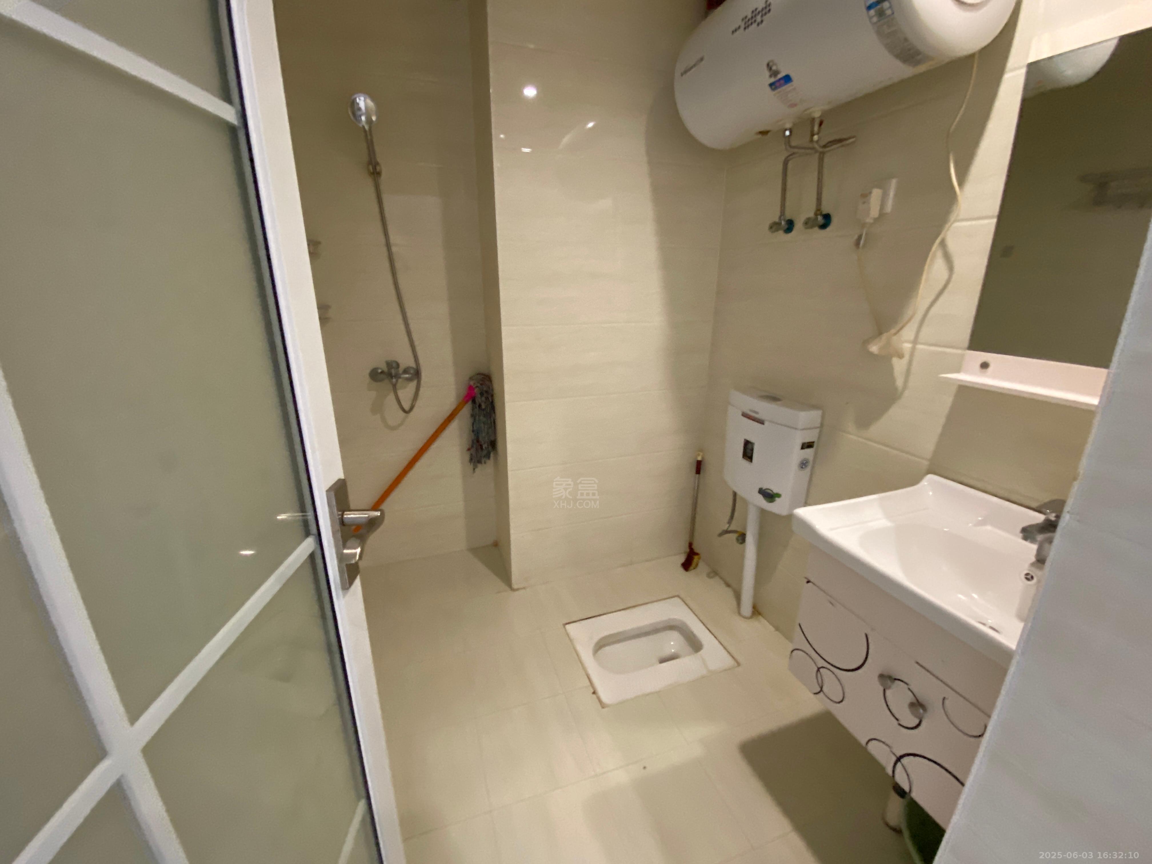 中泰财富湘江 1室1厅1卫 1200.0元/月 中泰财富湘江 1室1厅1卫 1200.0元/月室内图