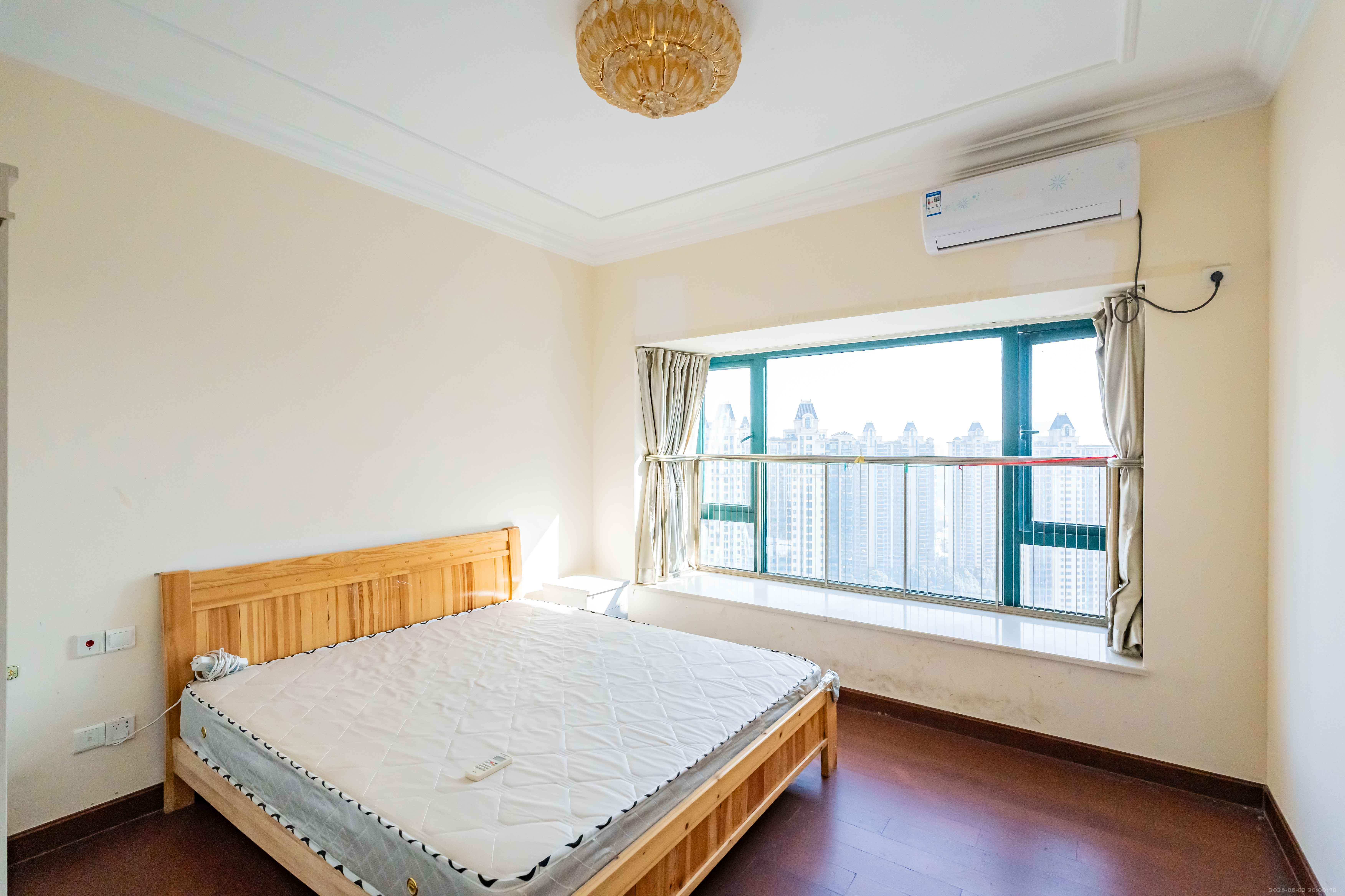 恒大雅苑  3室2厅1卫    63.0万 恒大雅苑  3室2厅1卫    63.0万卧室