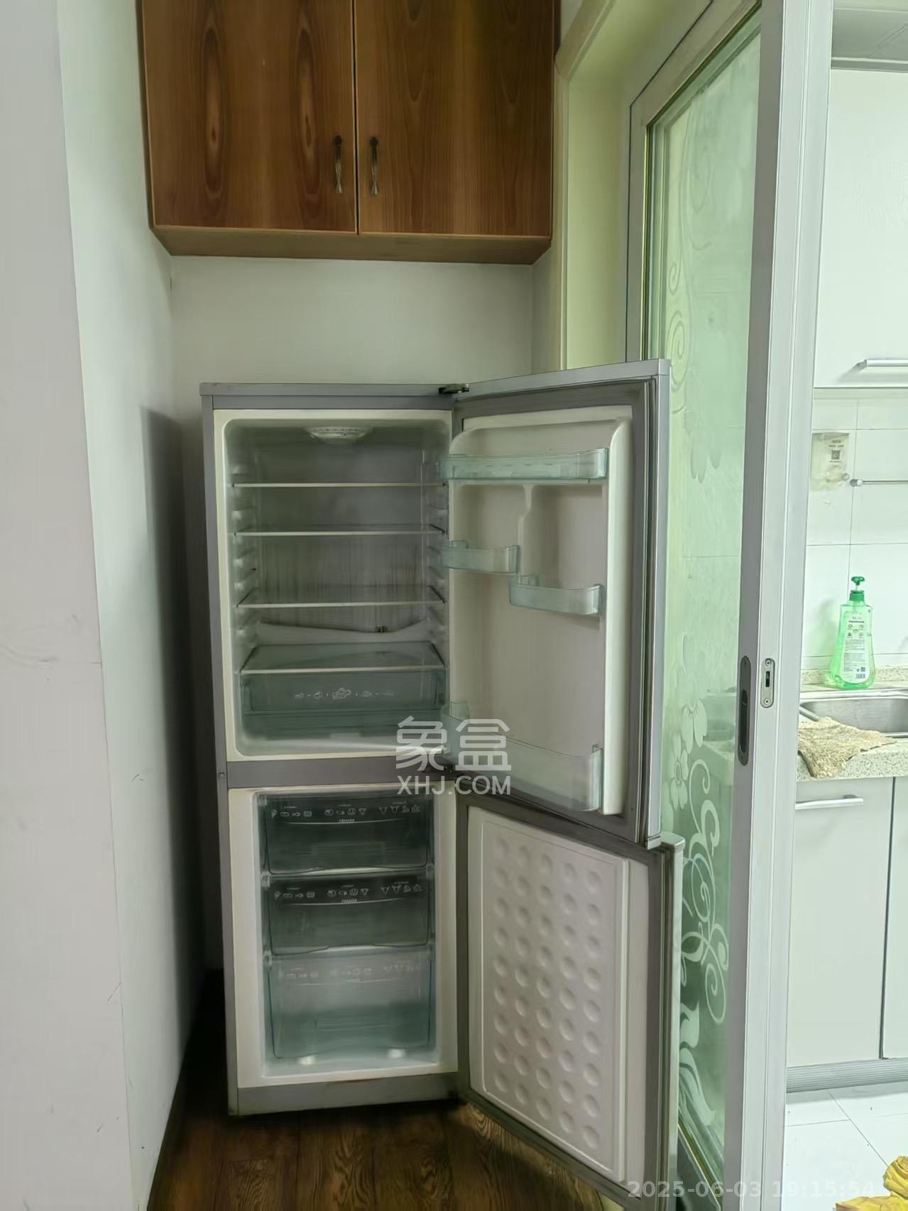 钱隆学府一、二期 2室2厅1卫 1800.0元/月 钱隆学府一、二期 2室2厅1卫 1800.0元/月室内图