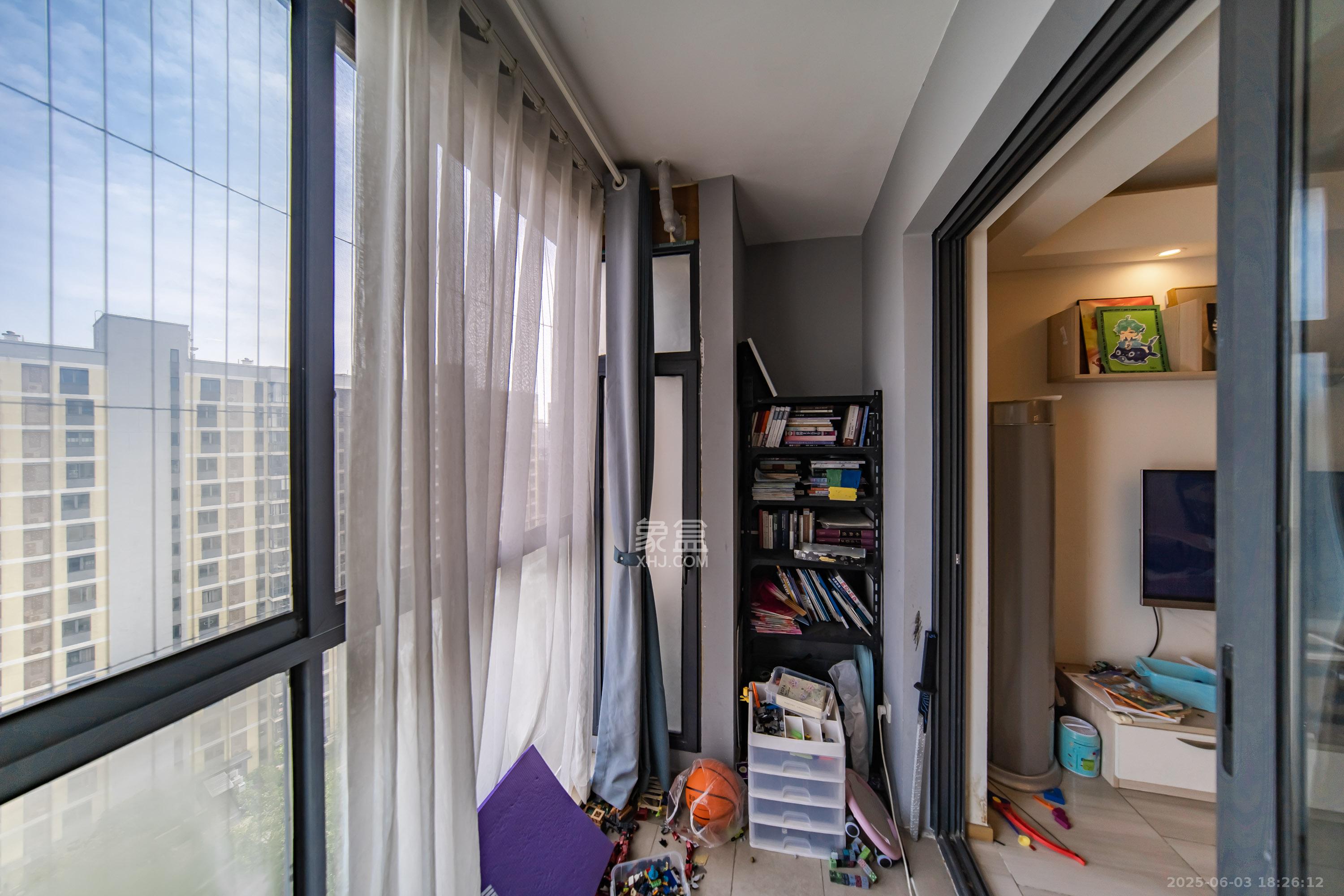 阳光100一期、四五期  2室1厅1卫    84.8万阳台