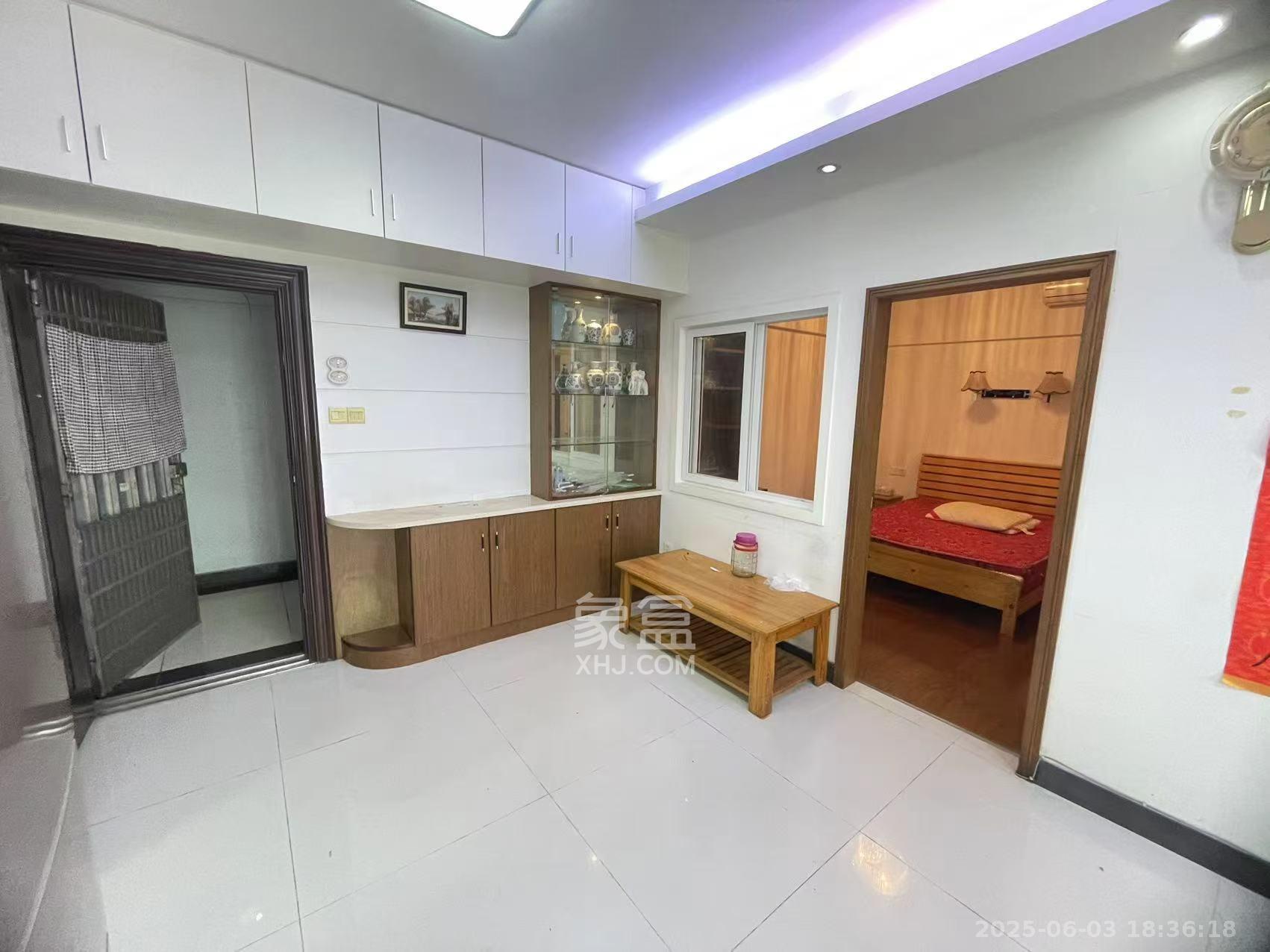 西罗亚大厦 2室1厅1卫 3500.0元/月 西罗亚大厦 2室1厅1卫 3500.0元/月室内图