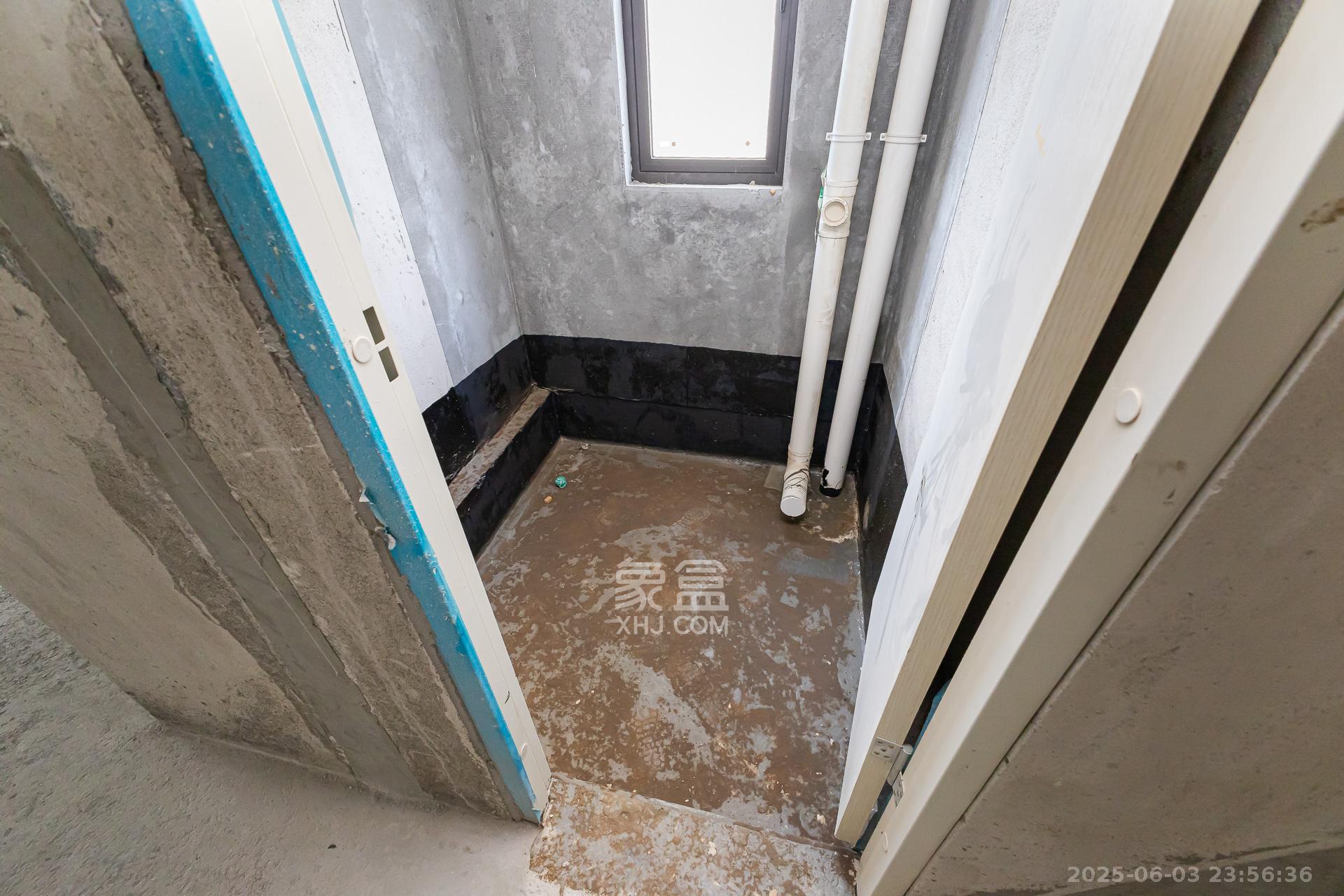 润和湘江天地D区 4室2厅2卫 160.0万 润和湘江天地D区 4室2厅2卫 160.0万卫生间