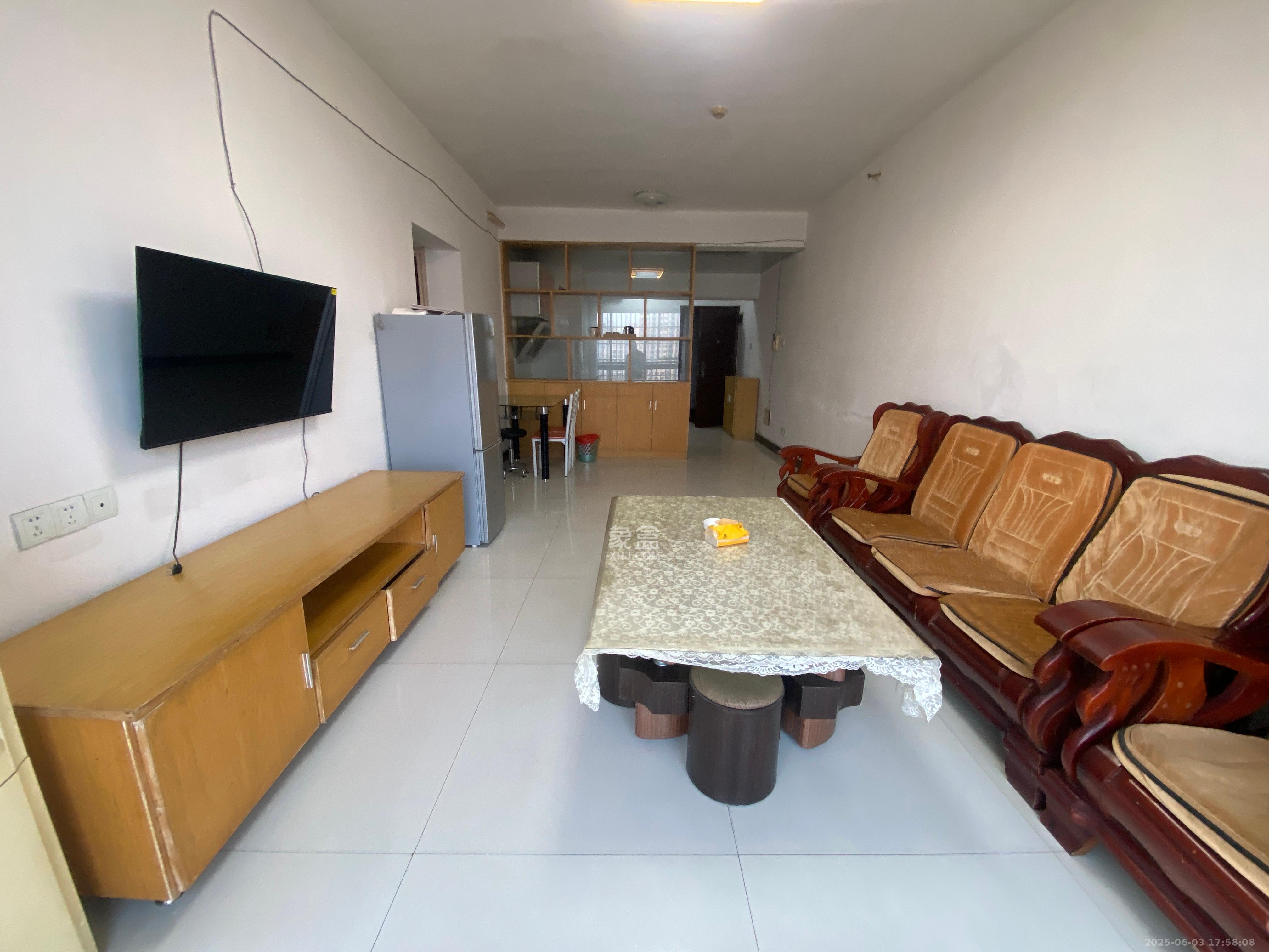 华天LOHO小镇 2室2厅1卫 1300.0元/月 华天LOHO小镇 2室2厅1卫 1300.0元/月室内图