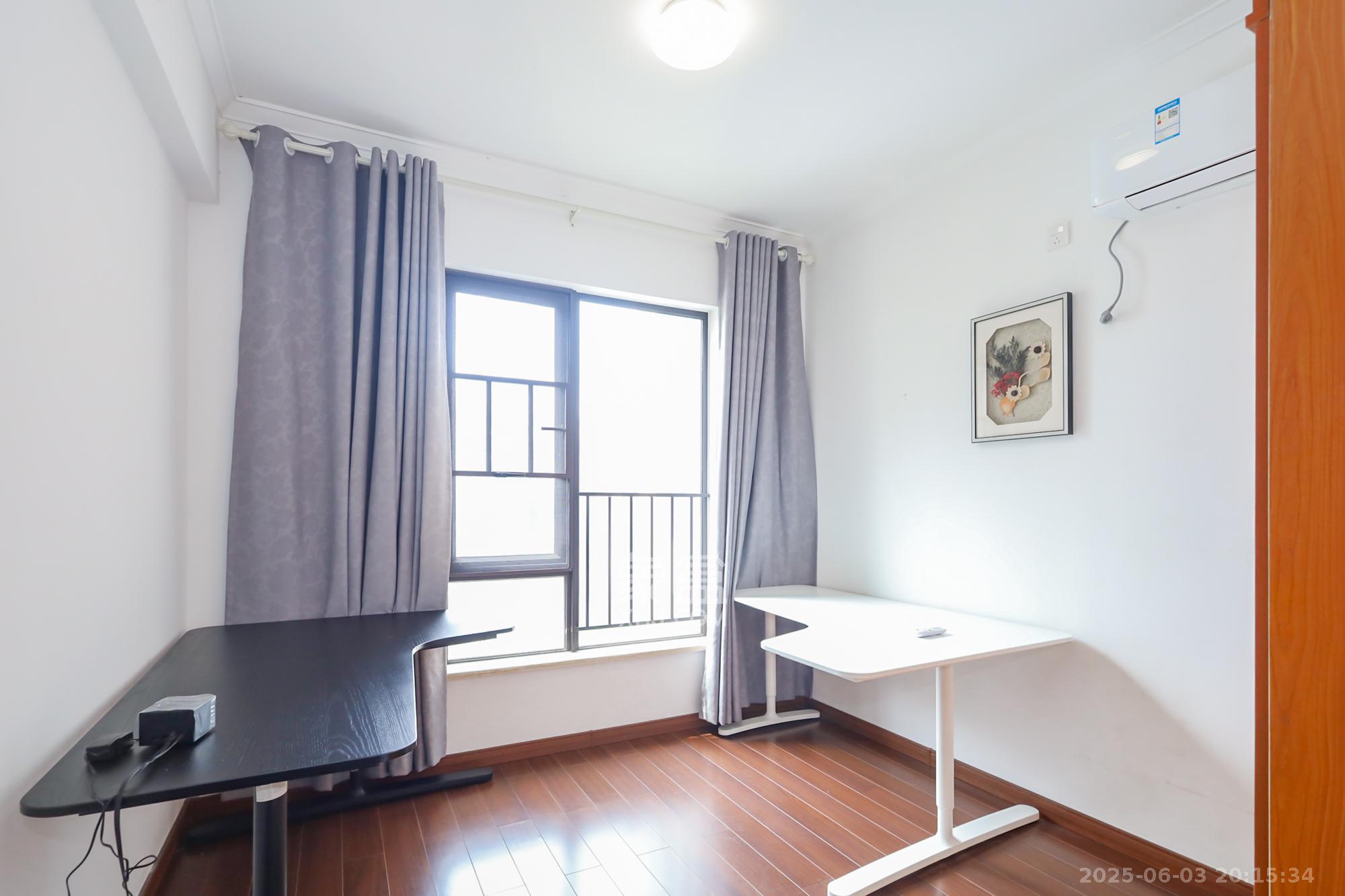 万科里金域国际 3室2厅1卫 168.0万 万科里金域国际 3室2厅1卫 168.0万卧室