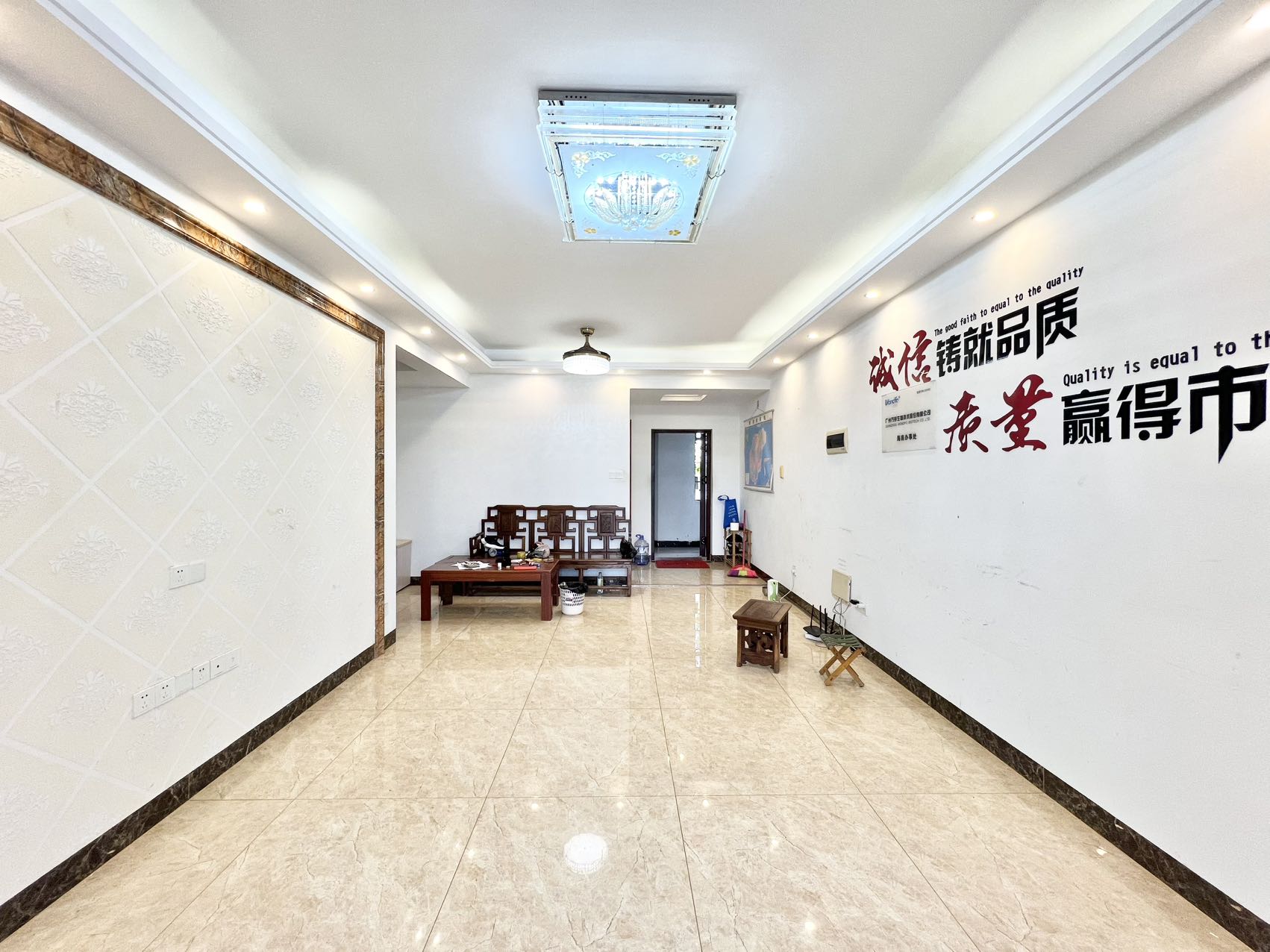 嘉景庭院  2室2厅1卫   2500.00元/月