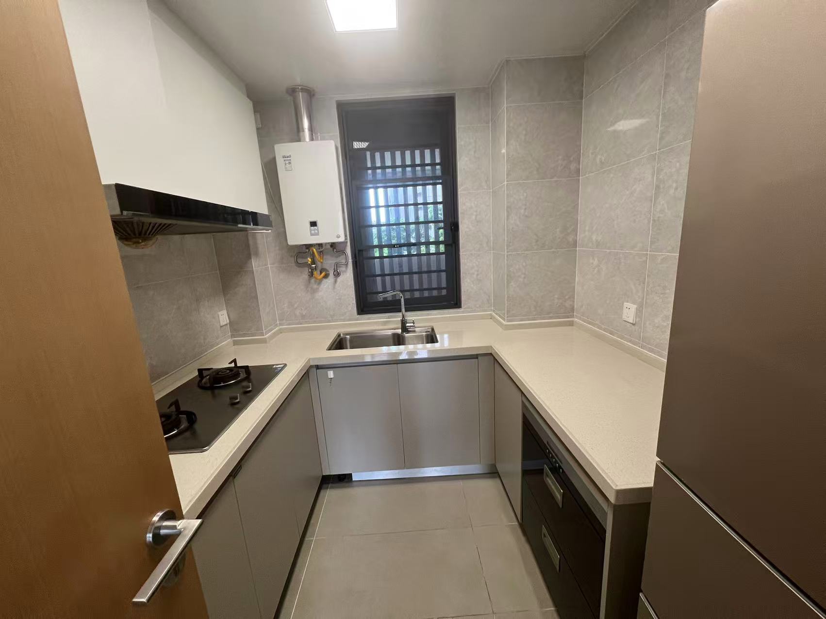 华润中心二期东悦府 3室2厅1卫 4700.0元/月 华润中心二期东悦府 3室2厅1卫 4700.0元/月室内图